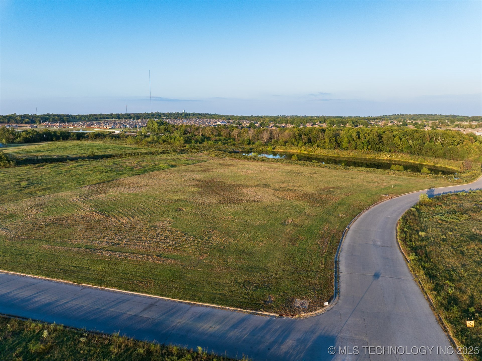 07 S 271st East Avenue Property Photo 17