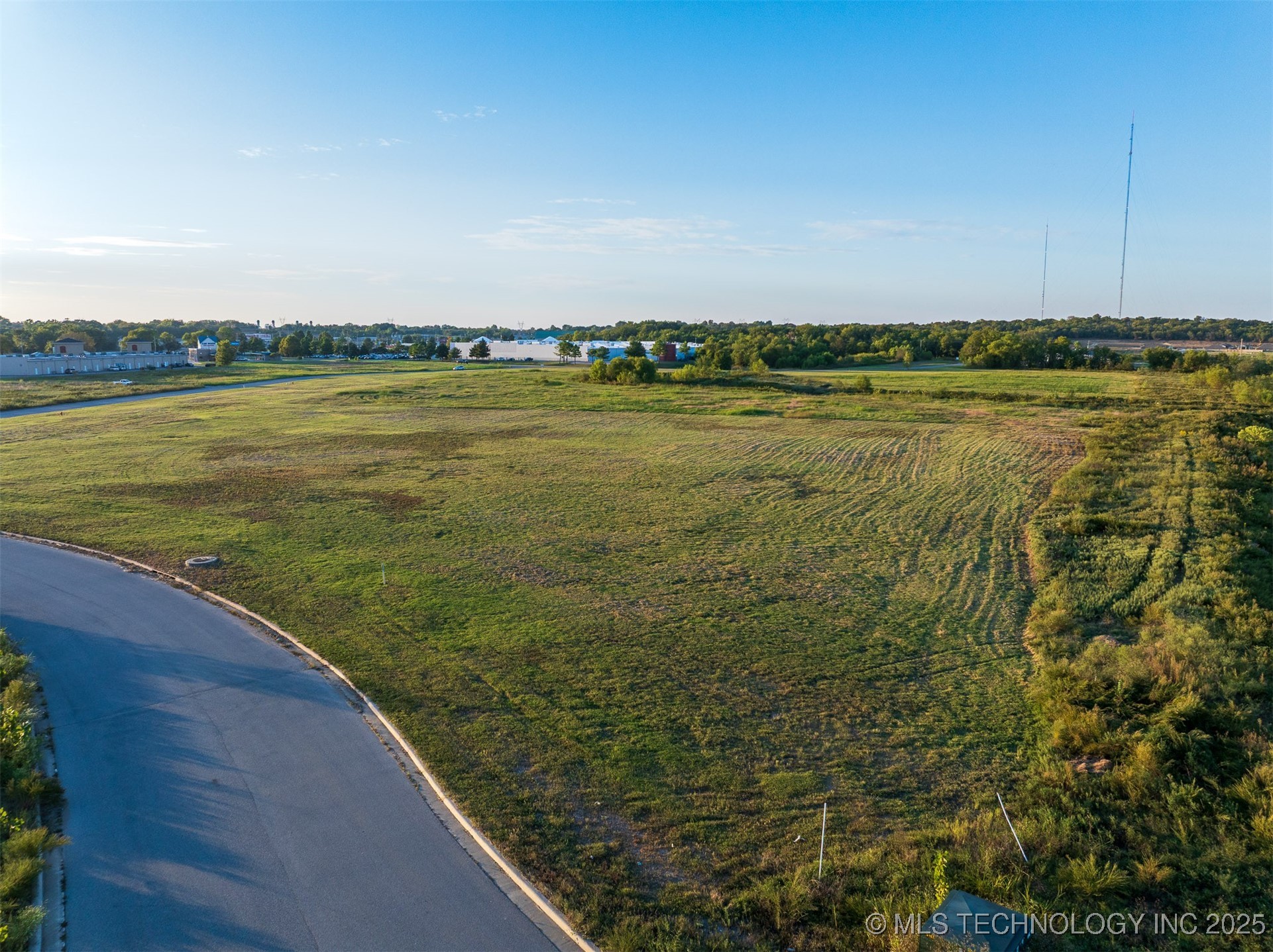 07 S 271st East Avenue Property Photo 20
