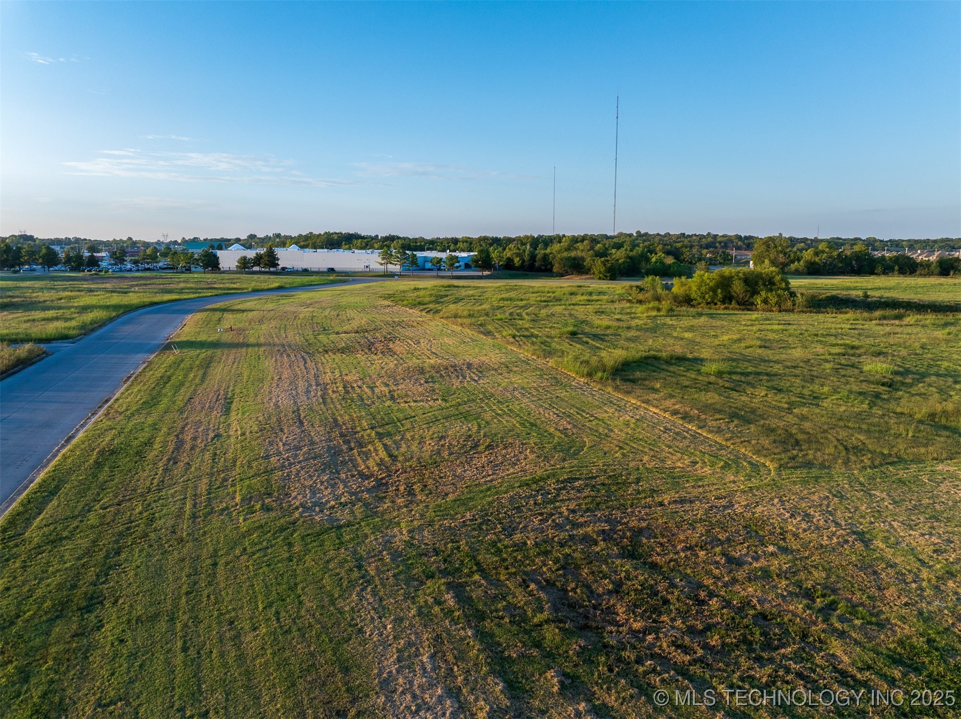 07 S 271st East Avenue Property Photo 24