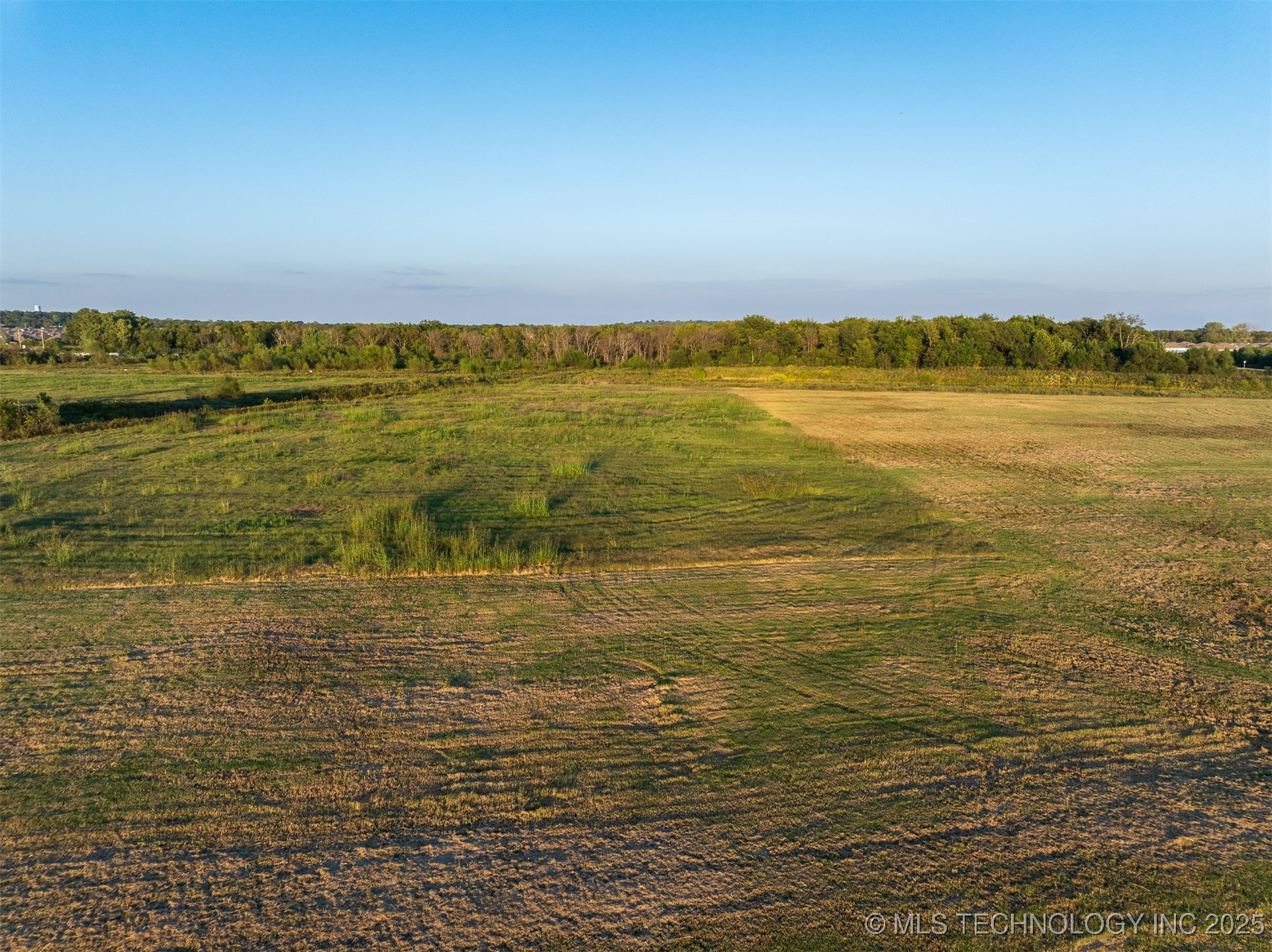 07 S 271st East Avenue Property Photo 25