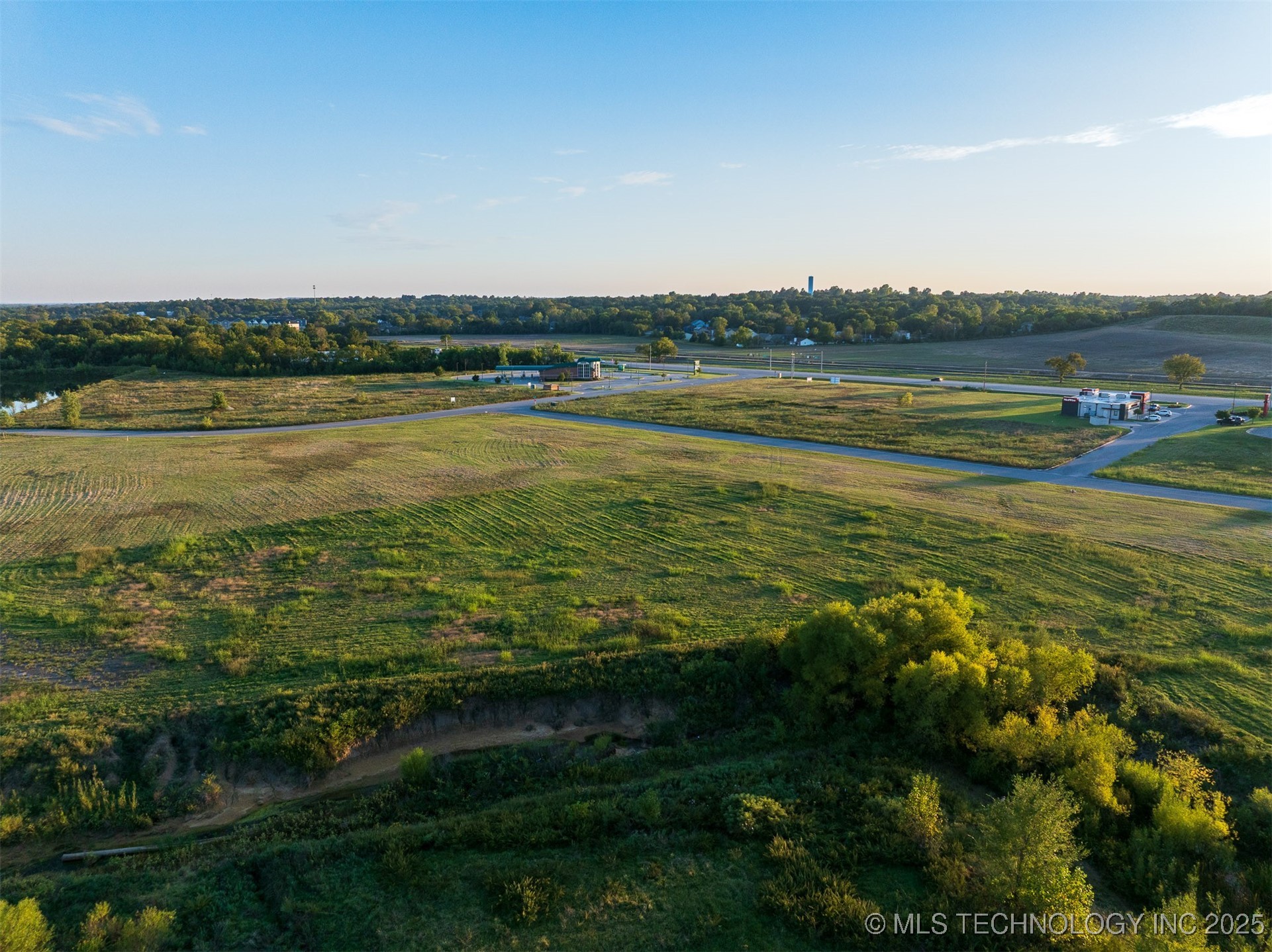 07 S 271st East Avenue Property Photo 27