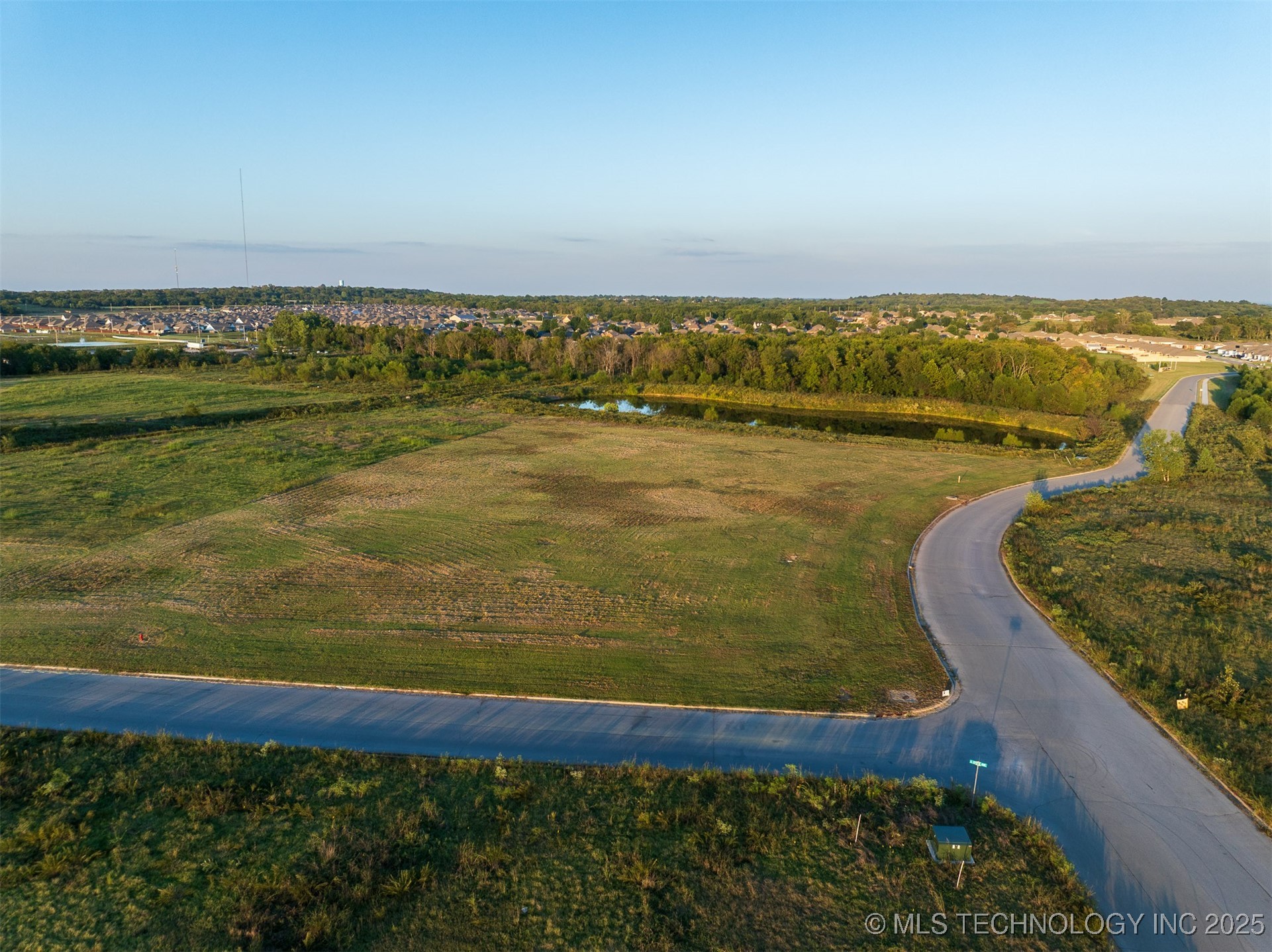 07 S 271st East Avenue Property Photo 34