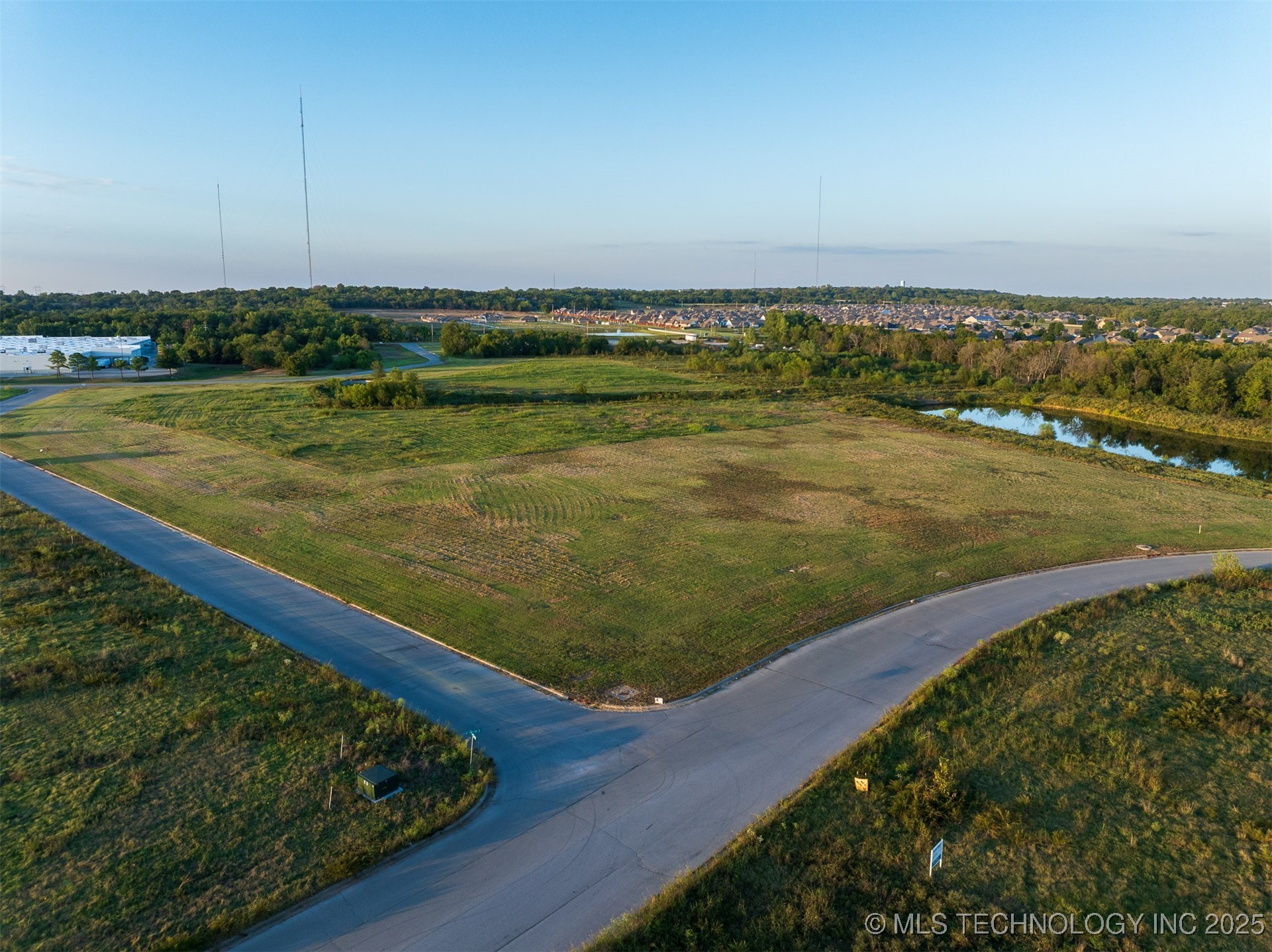 07 S 271st East Avenue Property Photo 35