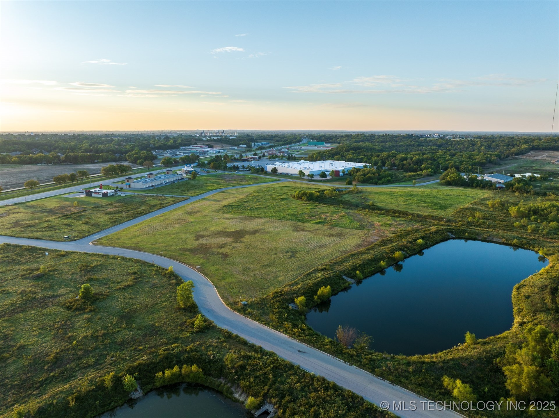 07 S 271st East Avenue Property Photo 38