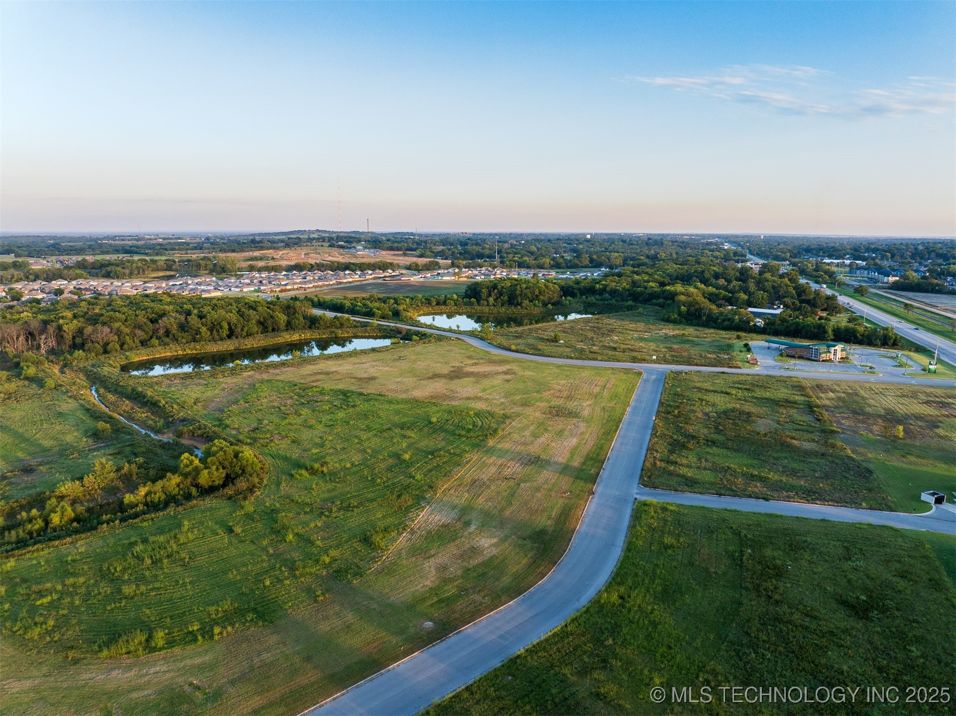 07 S 271st East Avenue Property Photo 44