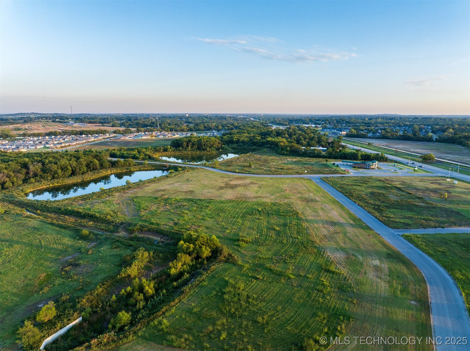 07 S 271st East Avenue Property Photo 45