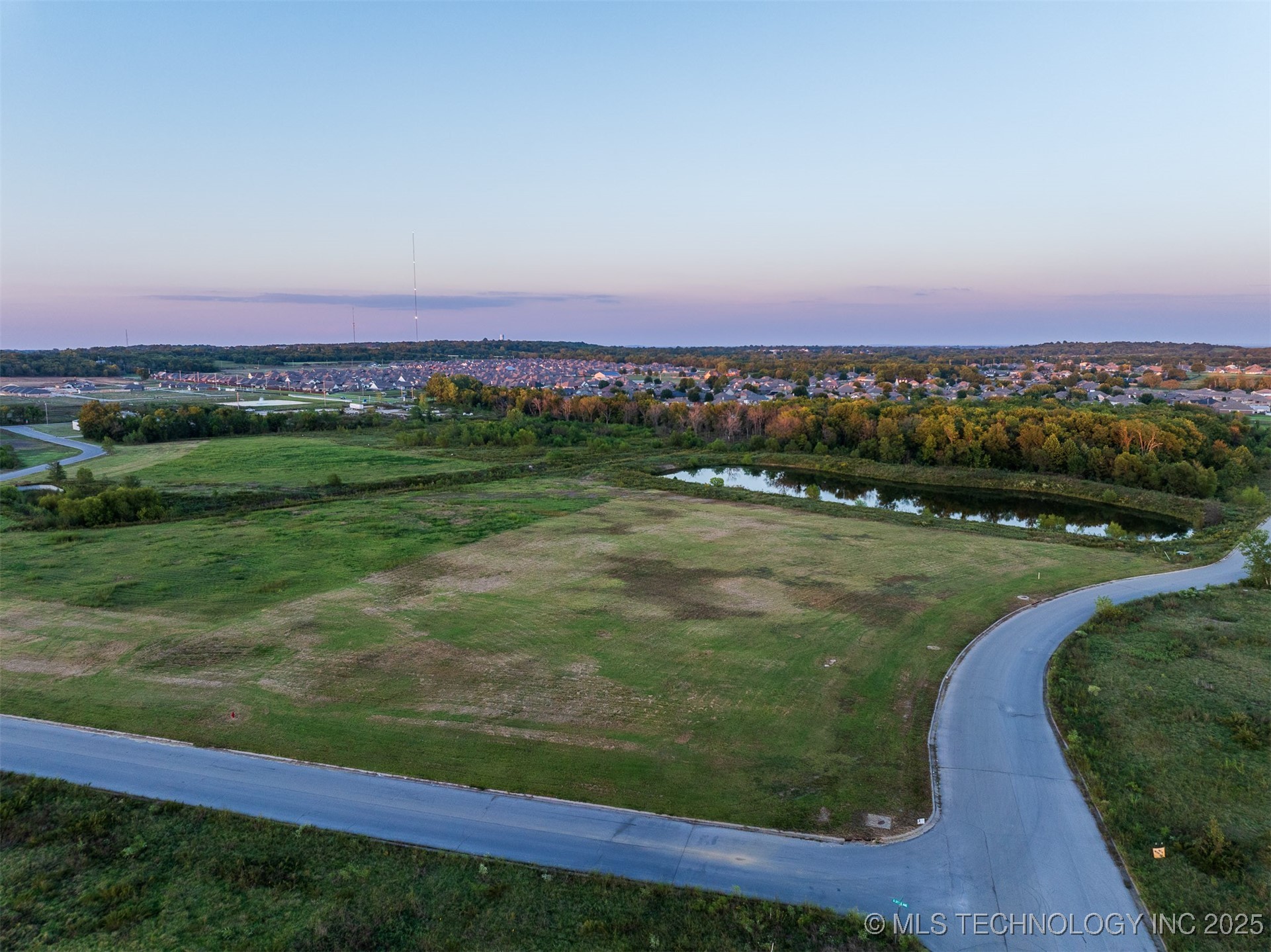 07 S 271st East Avenue Property Photo 58