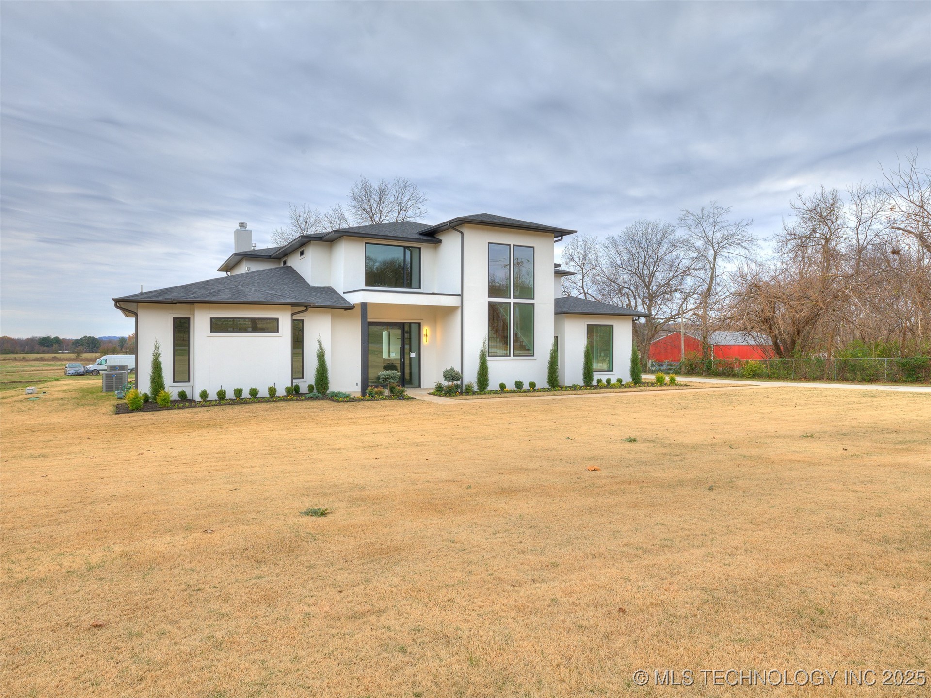 3022 W 81st Street Property Photo 3