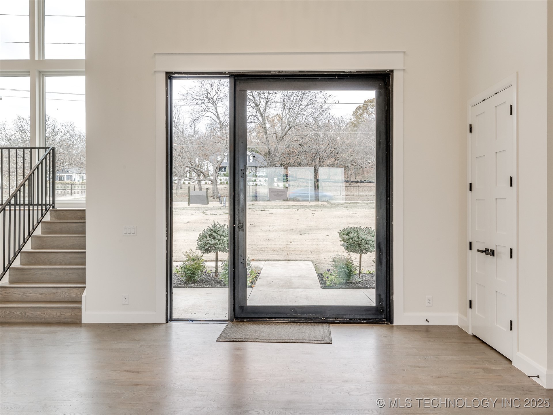 3022 W 81st Street Property Photo 7