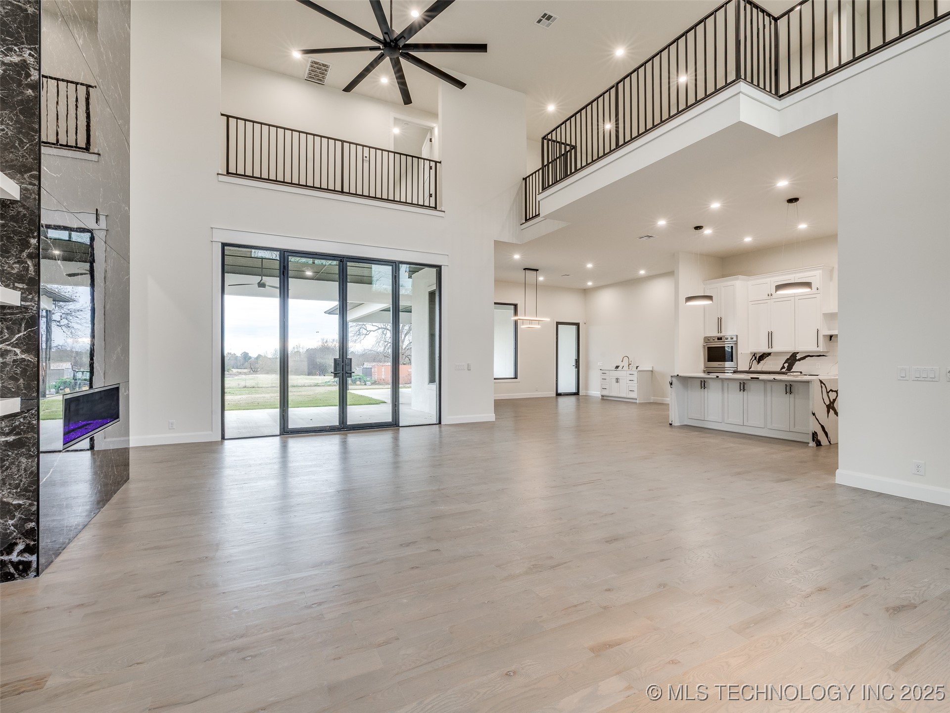 3022 W 81st Street Property Photo 10