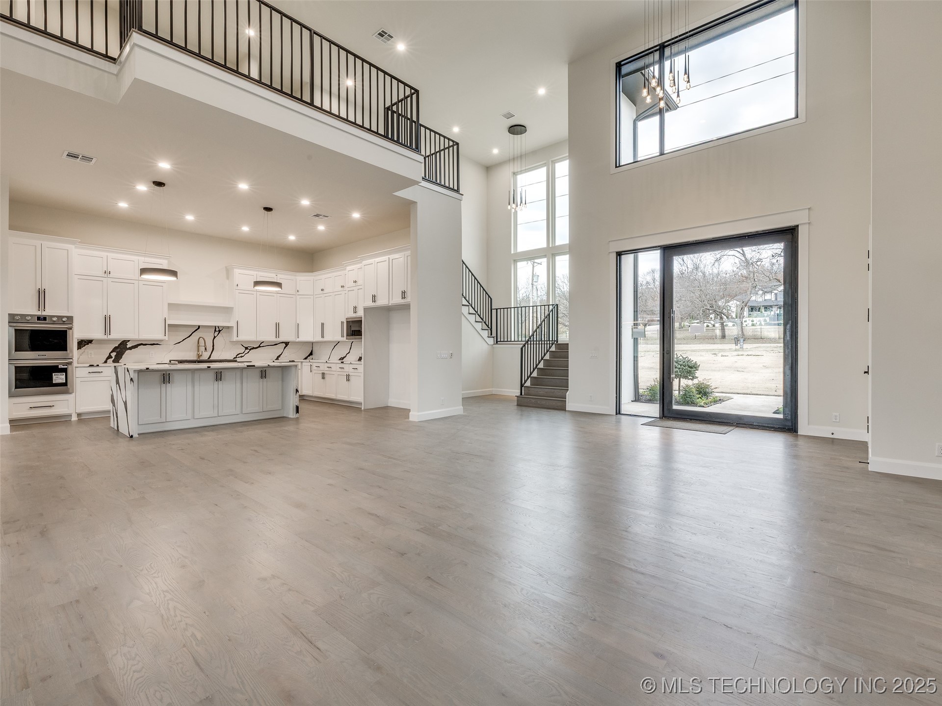 3022 W 81st Street Property Photo 11