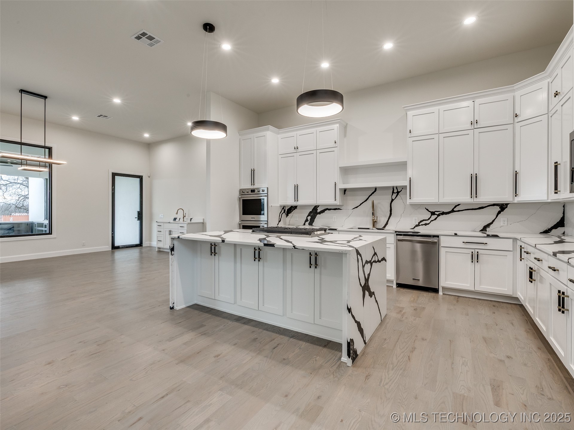 3022 W 81st Street Property Photo 15