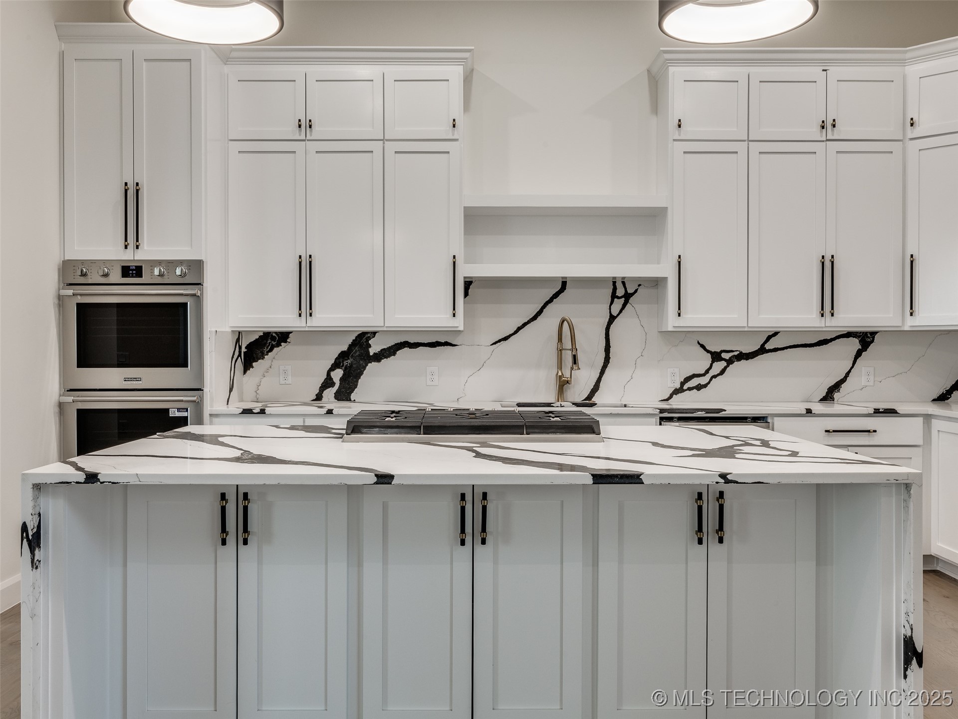 3022 W 81st Street Property Photo 17