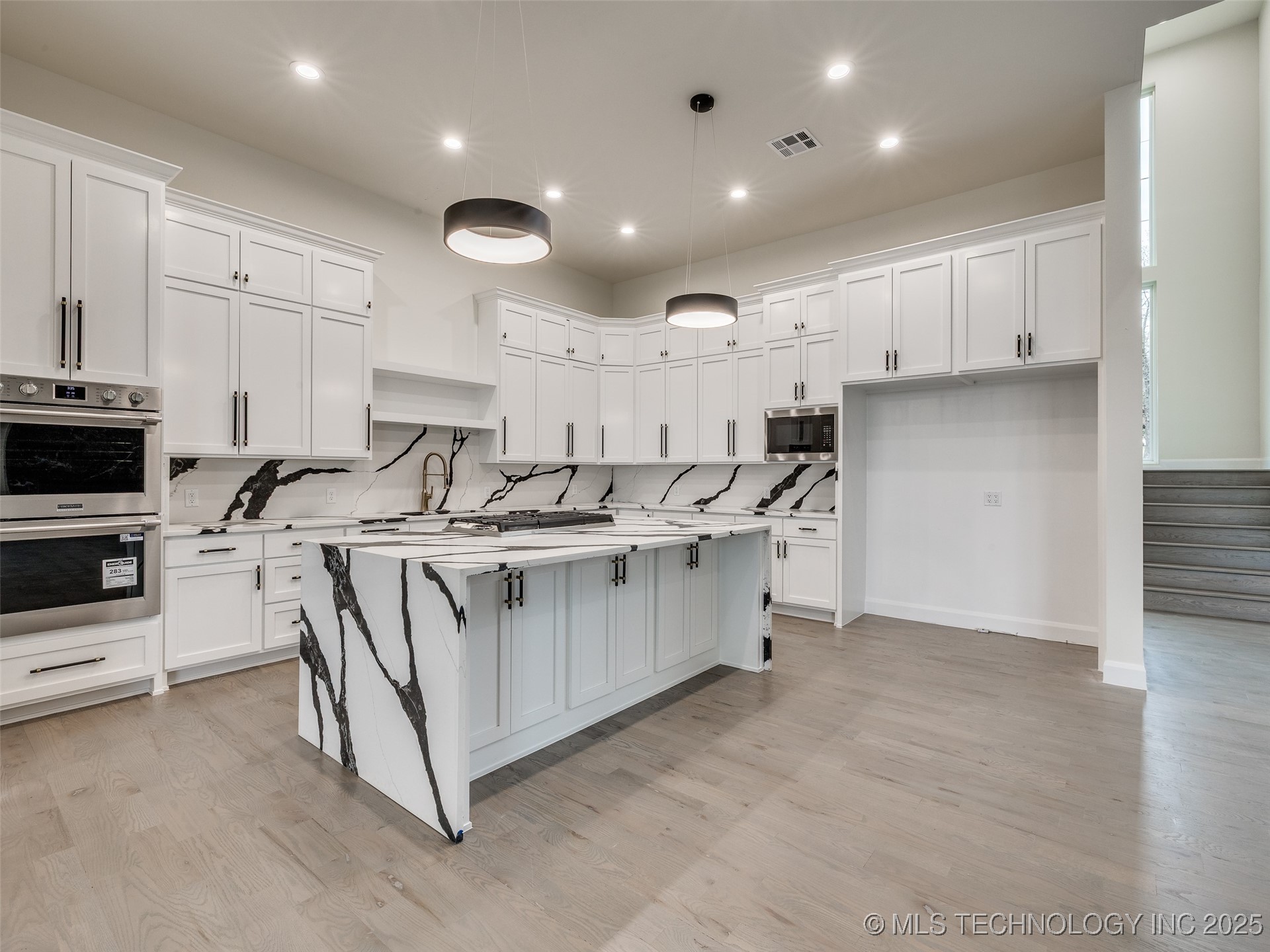 3022 W 81st Street Property Photo 18