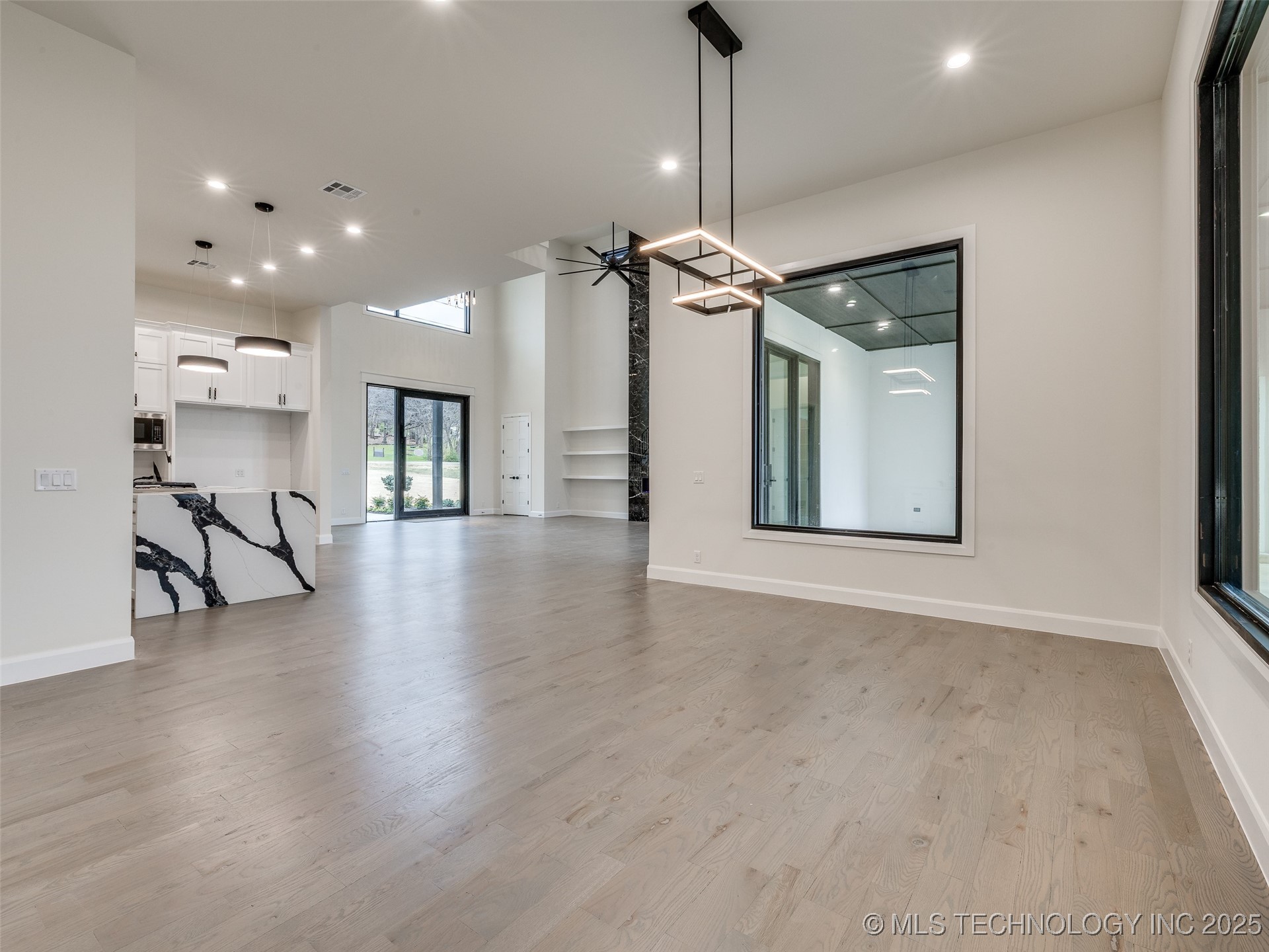 3022 W 81st Street Property Photo 26