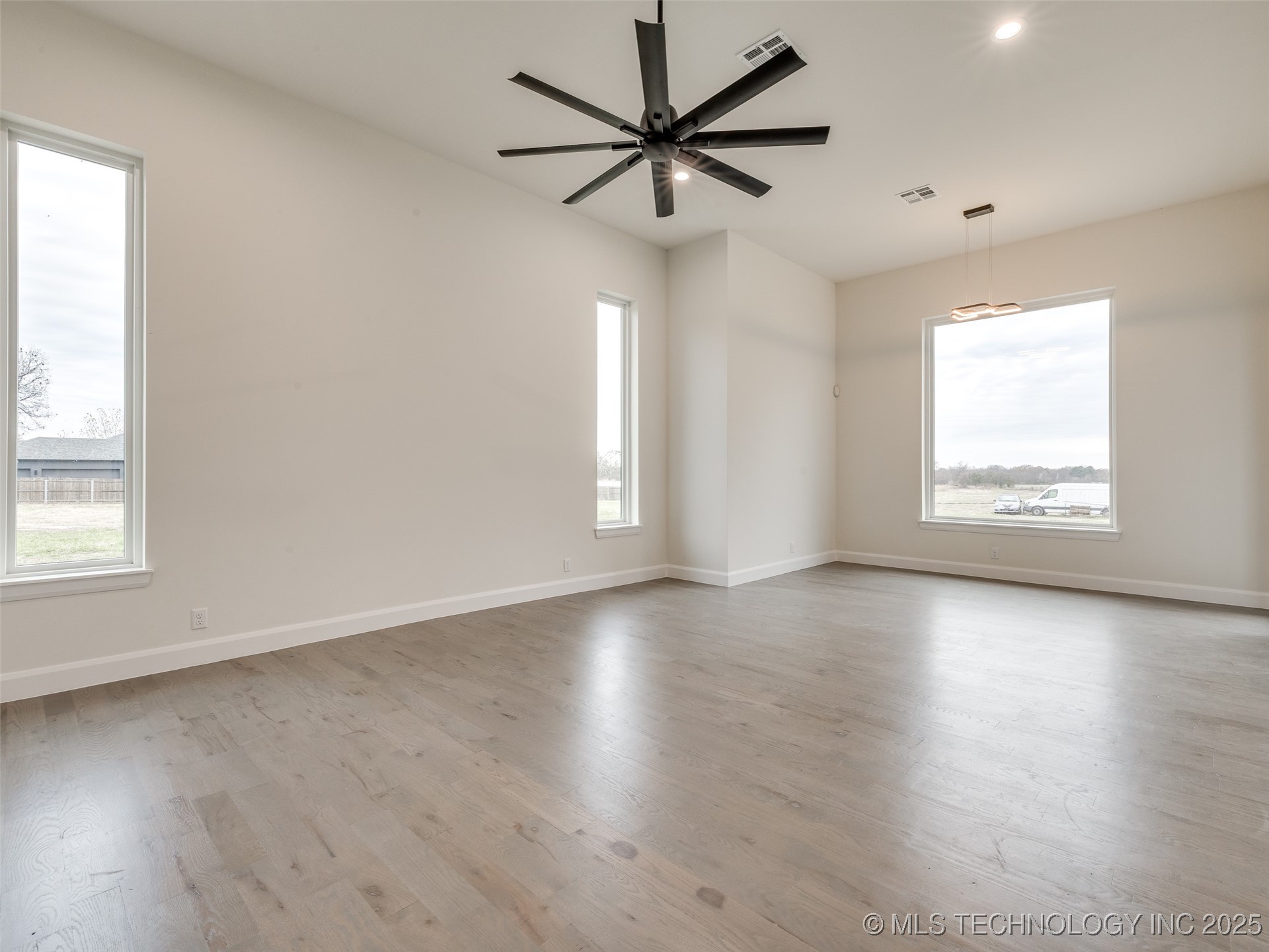 3022 W 81st Street Property Photo 34