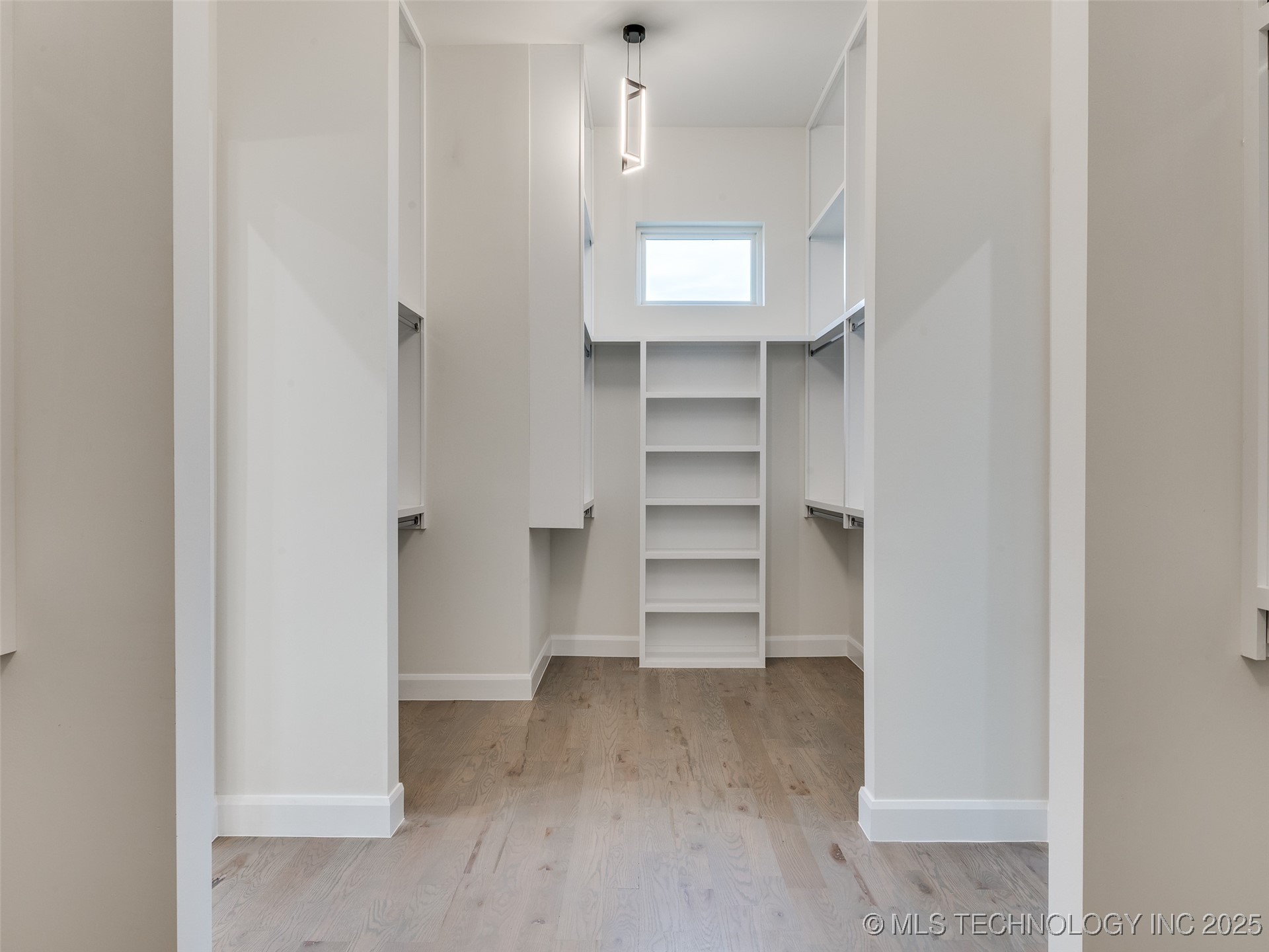 3022 W 81st Street Property Photo 40