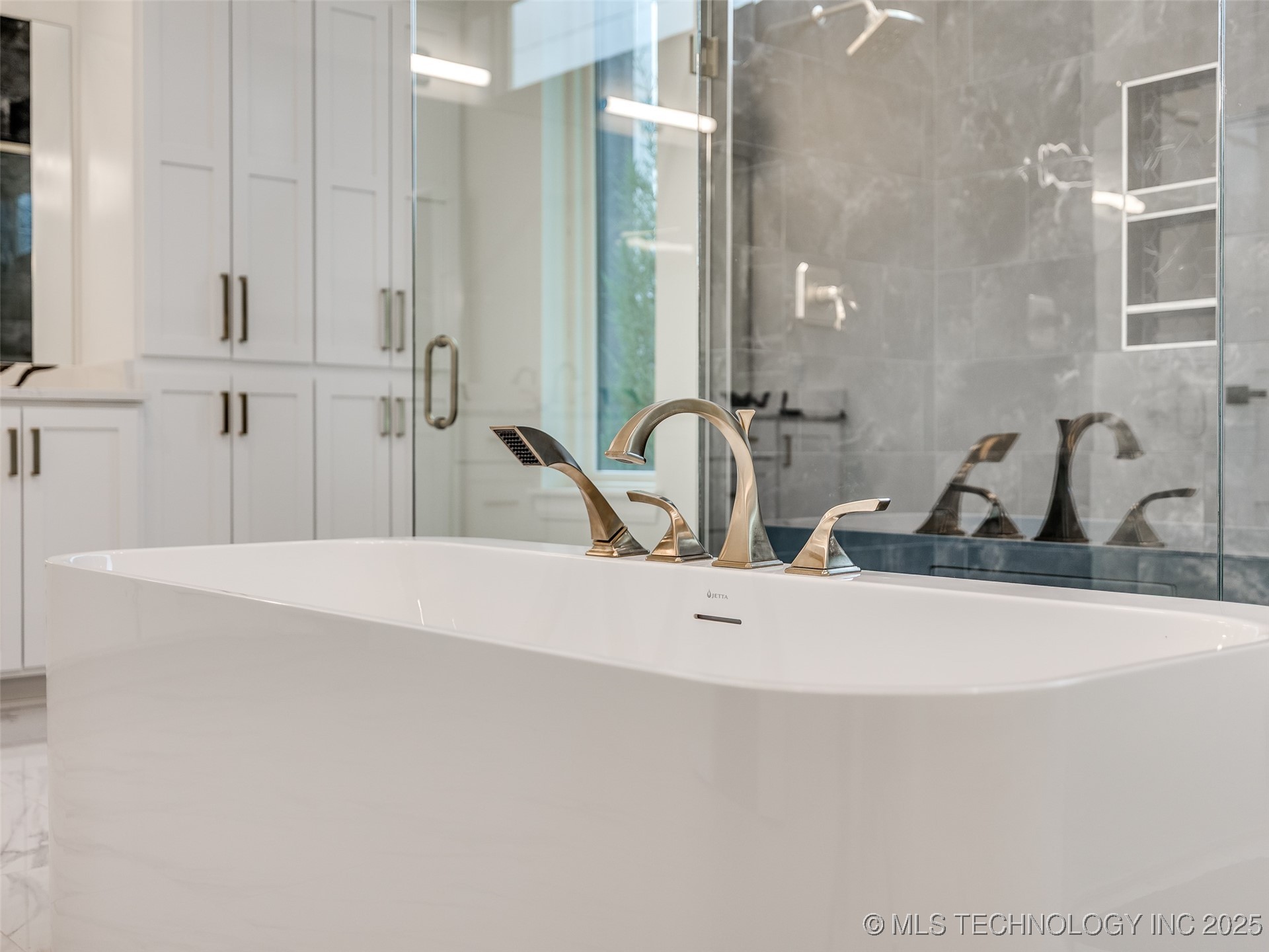 3022 W 81st Street Property Photo 43