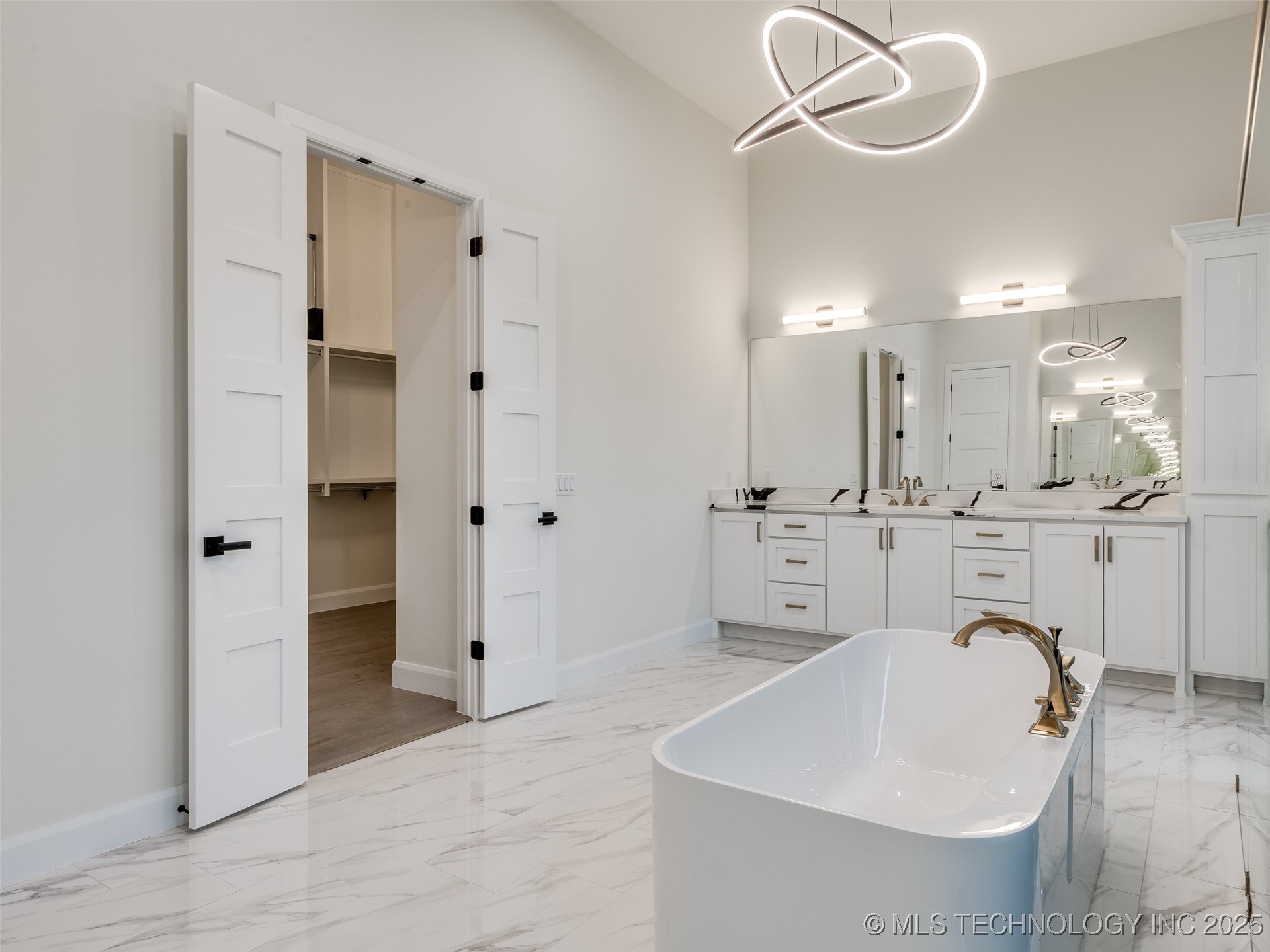 3022 W 81st Street Property Photo 49