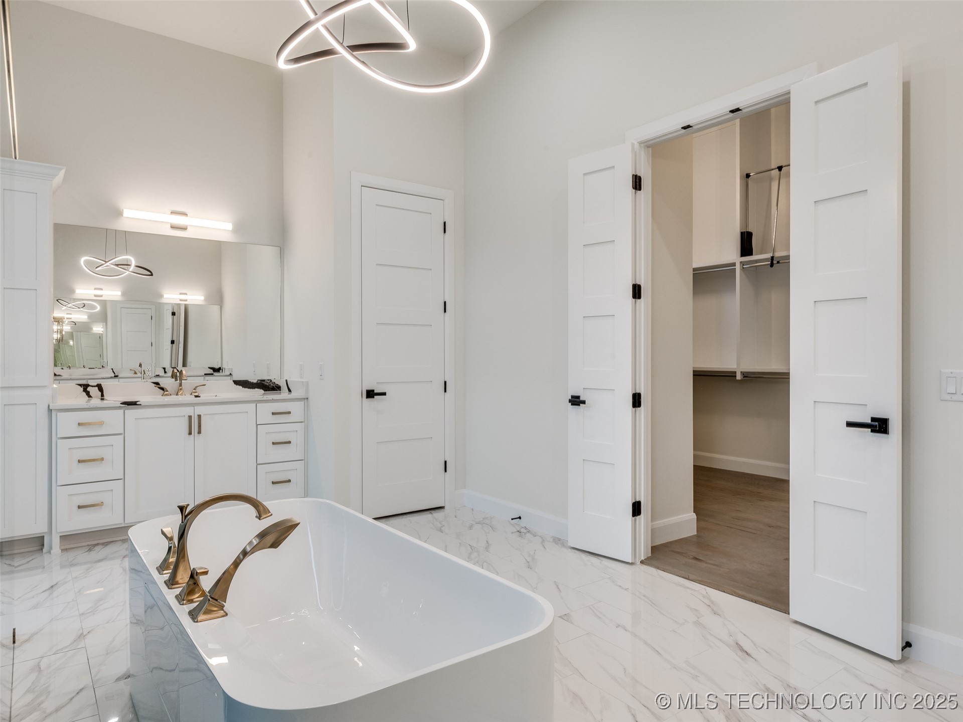 3022 W 81st Street Property Photo 50