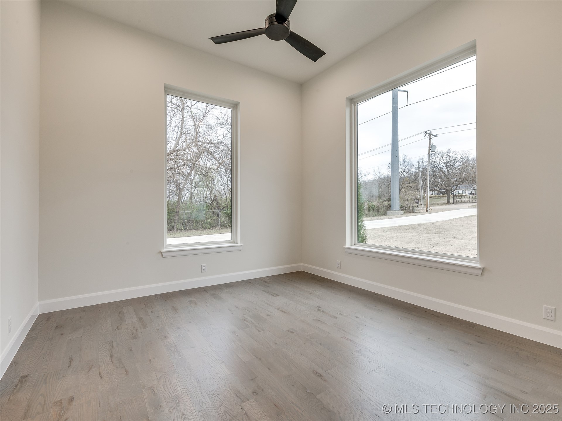 3022 W 81st Street Property Photo 51