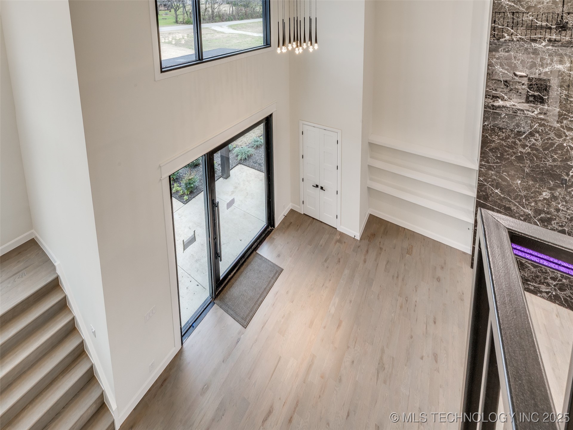 3022 W 81st Street Property Photo 56