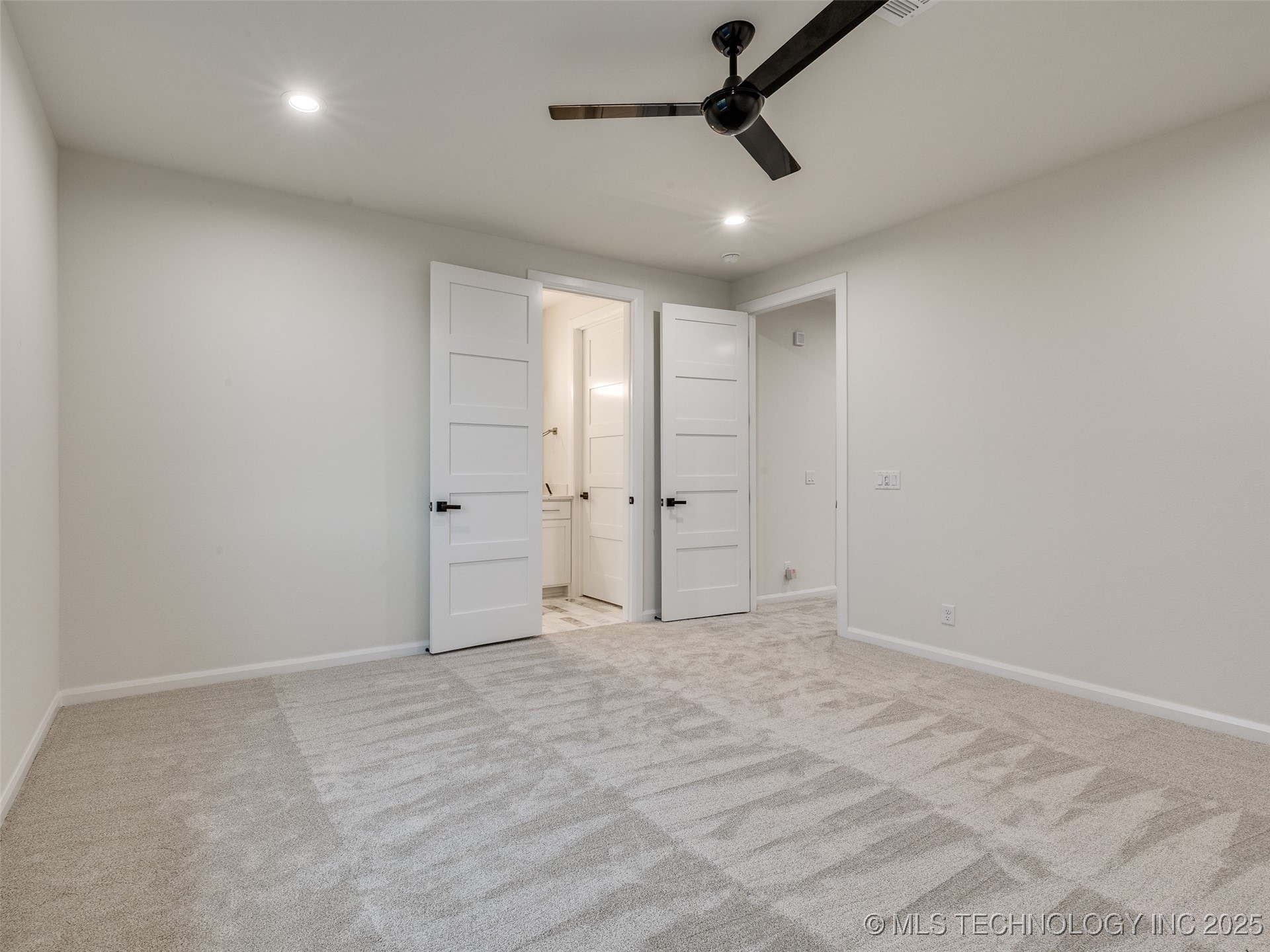 3022 W 81st Street Property Photo 68