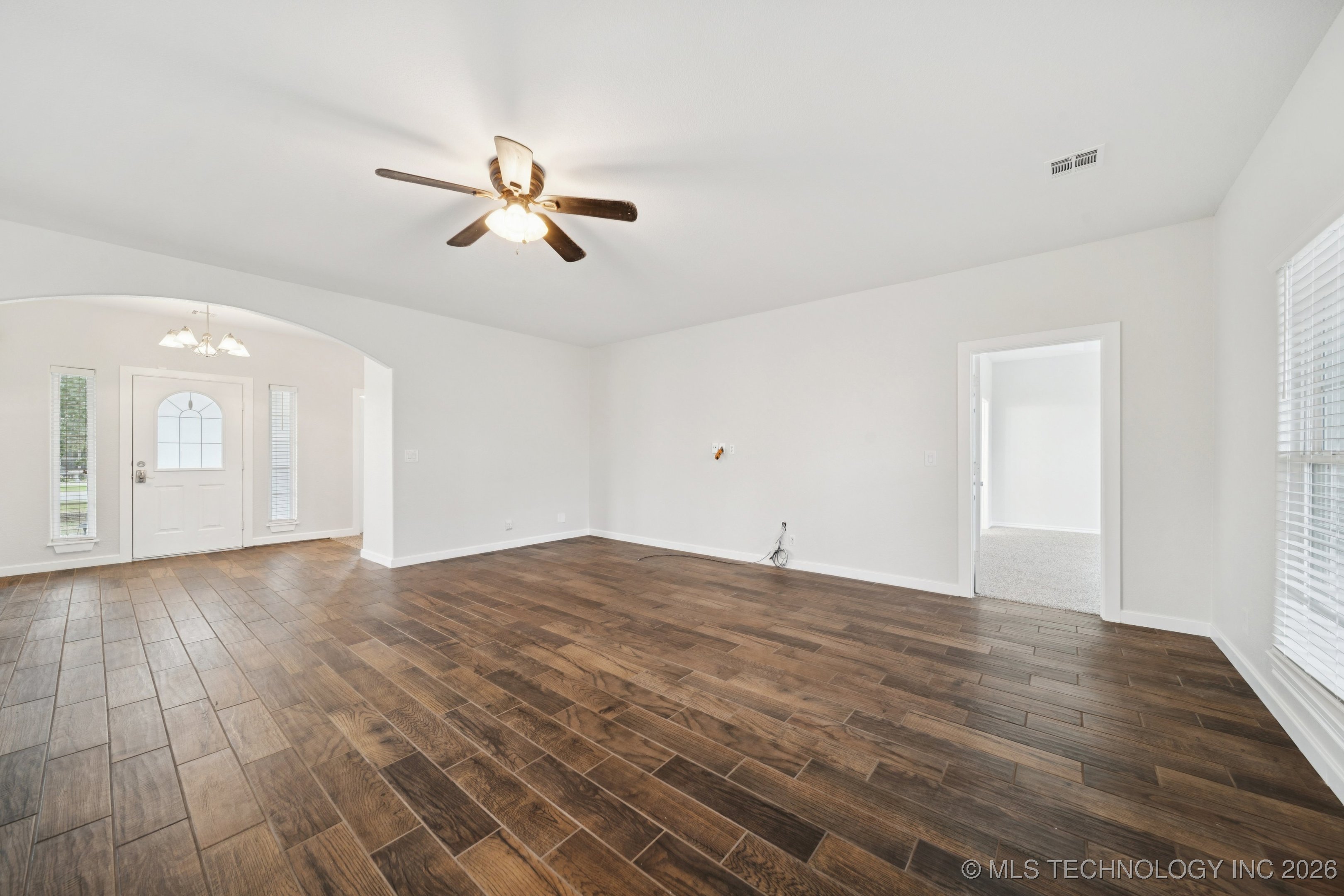 814 S Tall Chief Avenue Property Photo 6