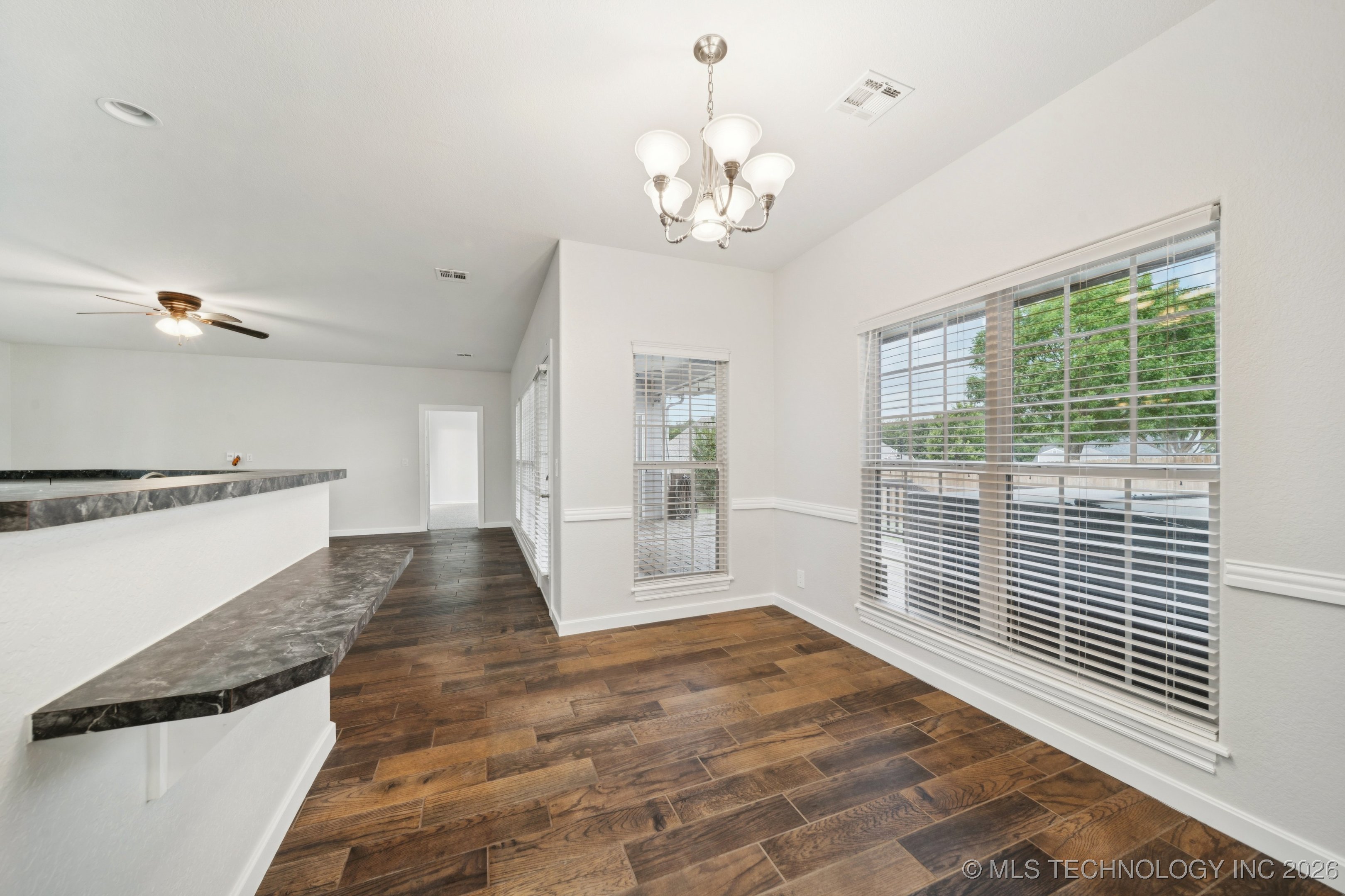 814 S Tall Chief Avenue Property Photo 9