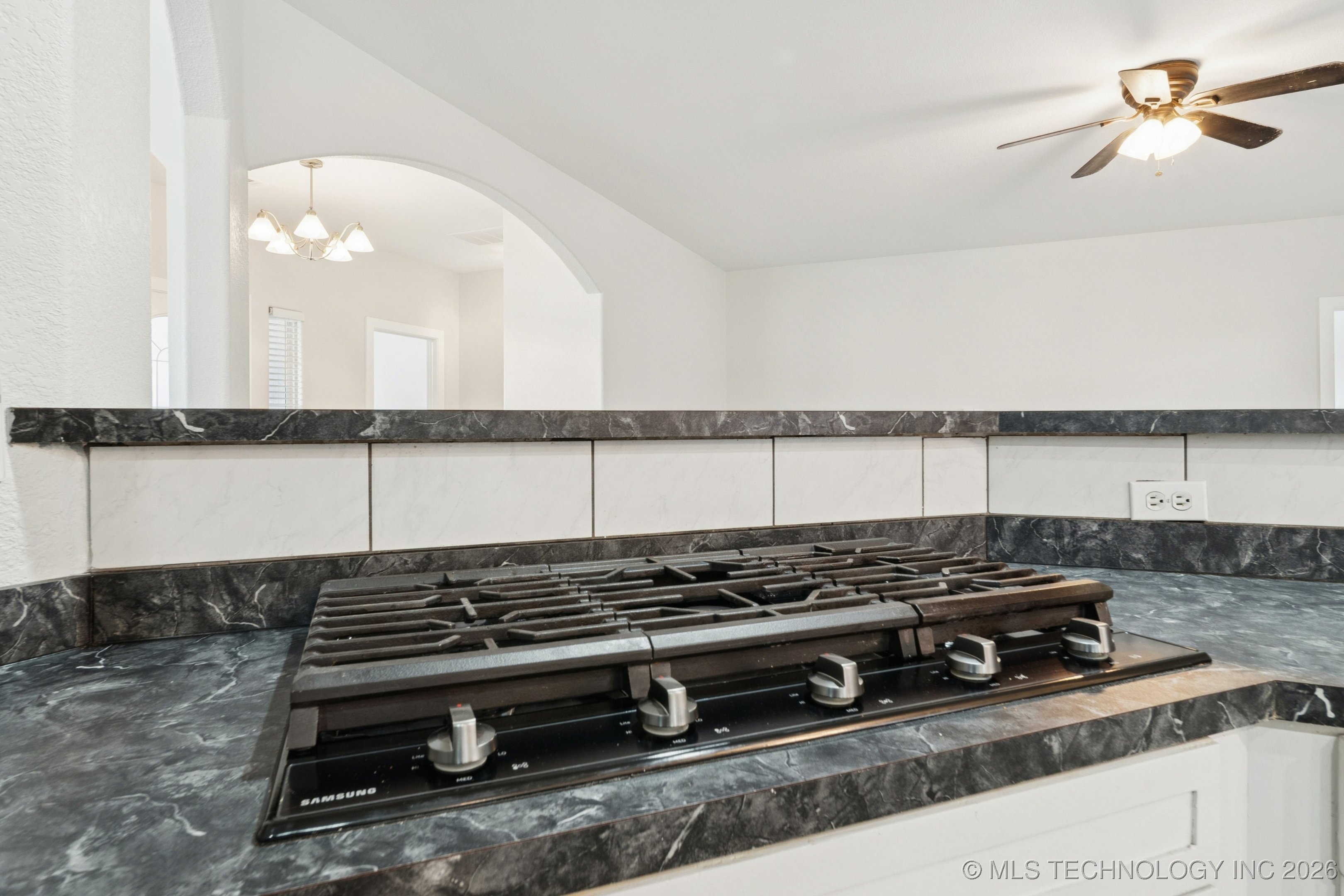 814 S Tall Chief Avenue Property Photo 12