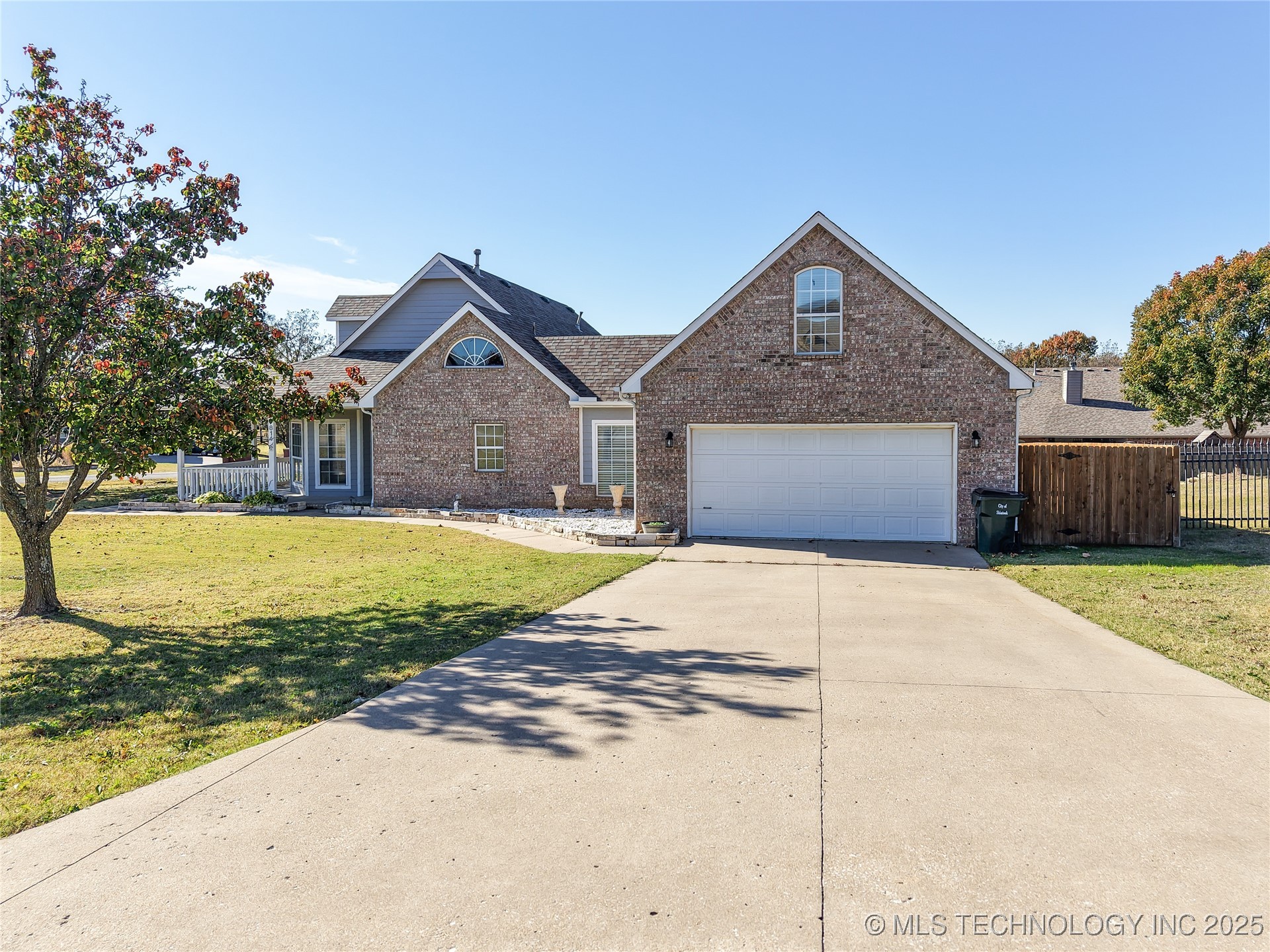 814 S Tall Chief Avenue Property Photo 36