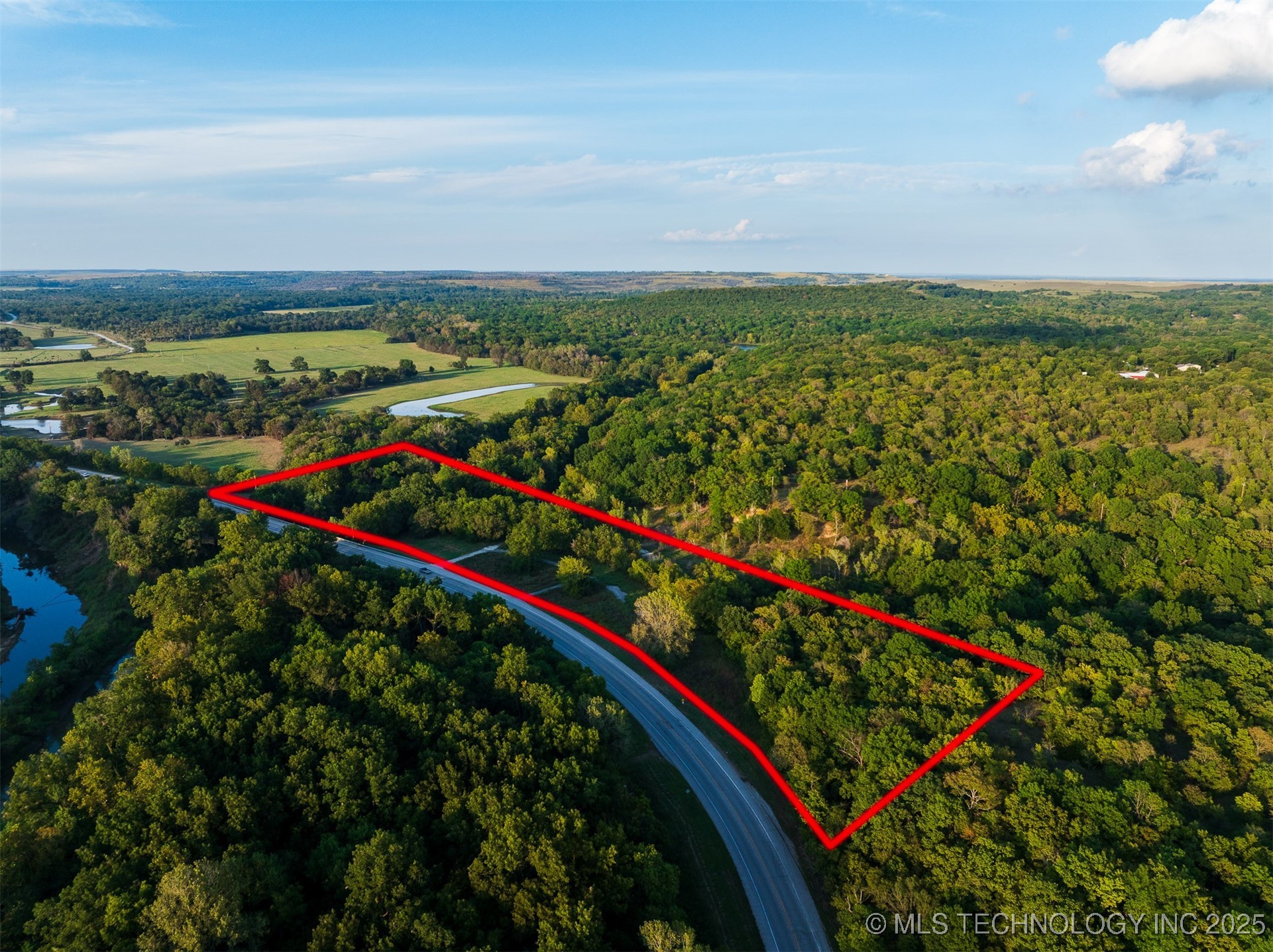 12 Hwy 11 Property Photo 1