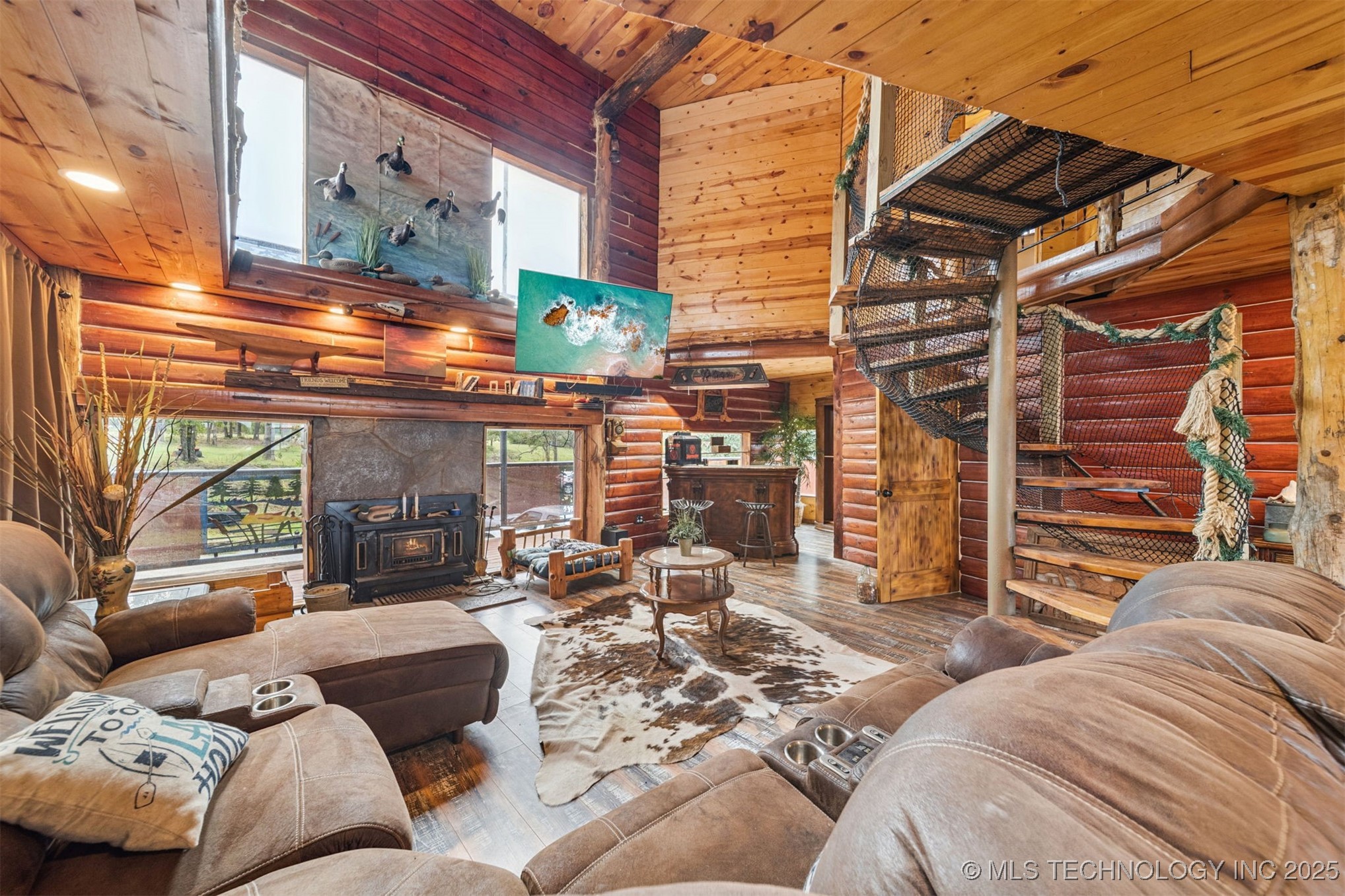 5277 W Lake Drive Property Photo 6