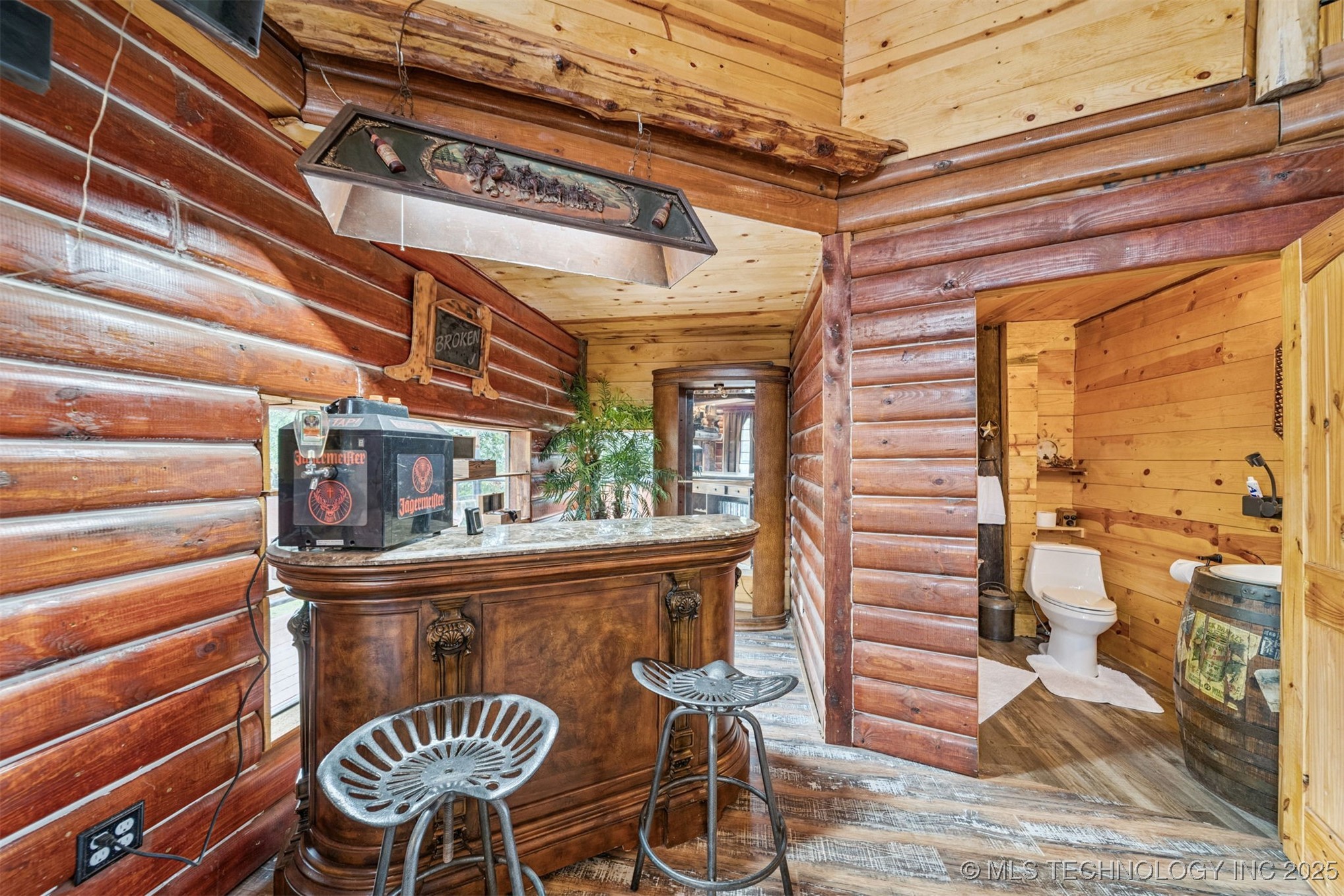 5277 W Lake Drive Property Photo 8