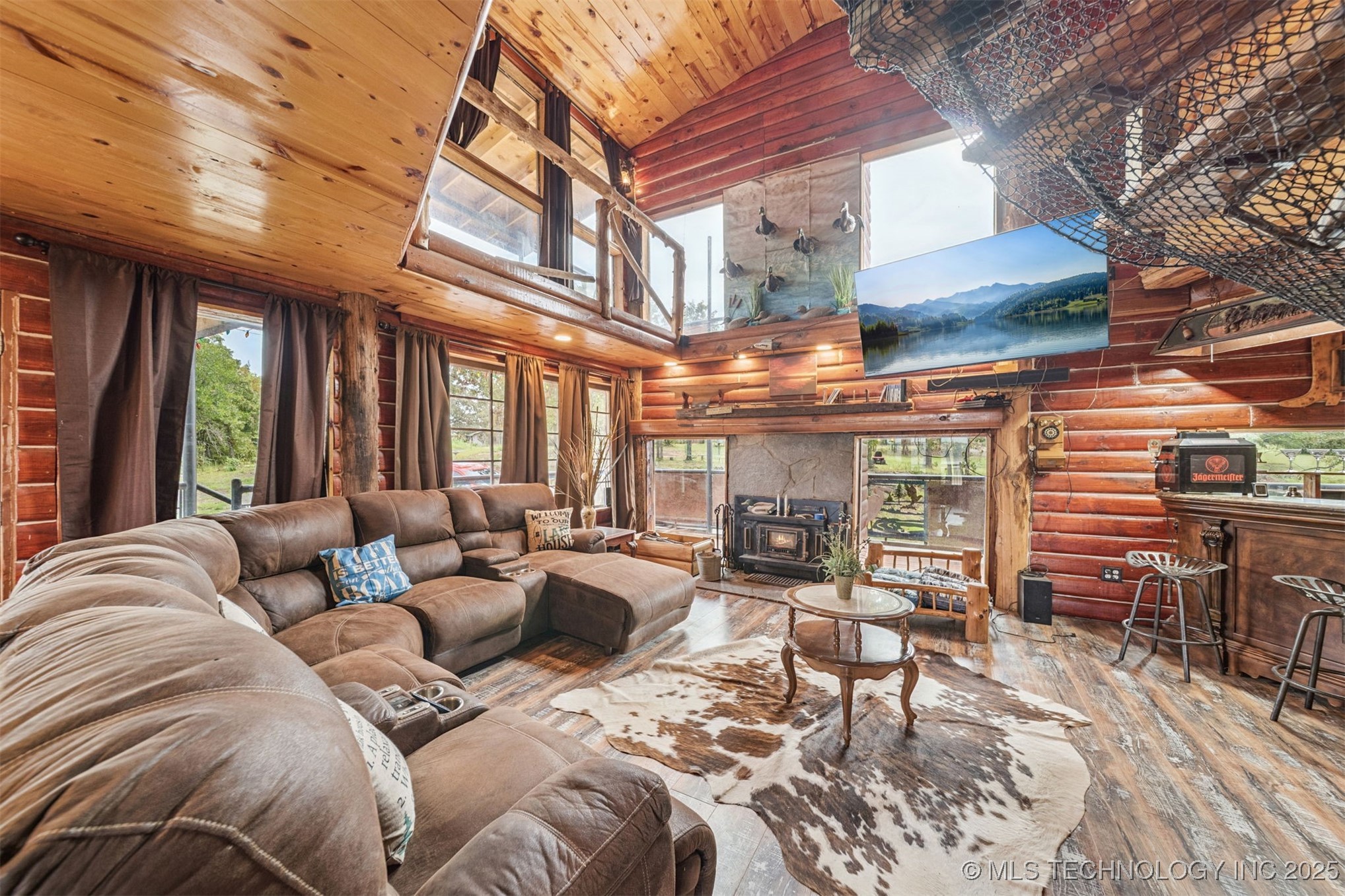 5277 W Lake Drive Property Photo 10