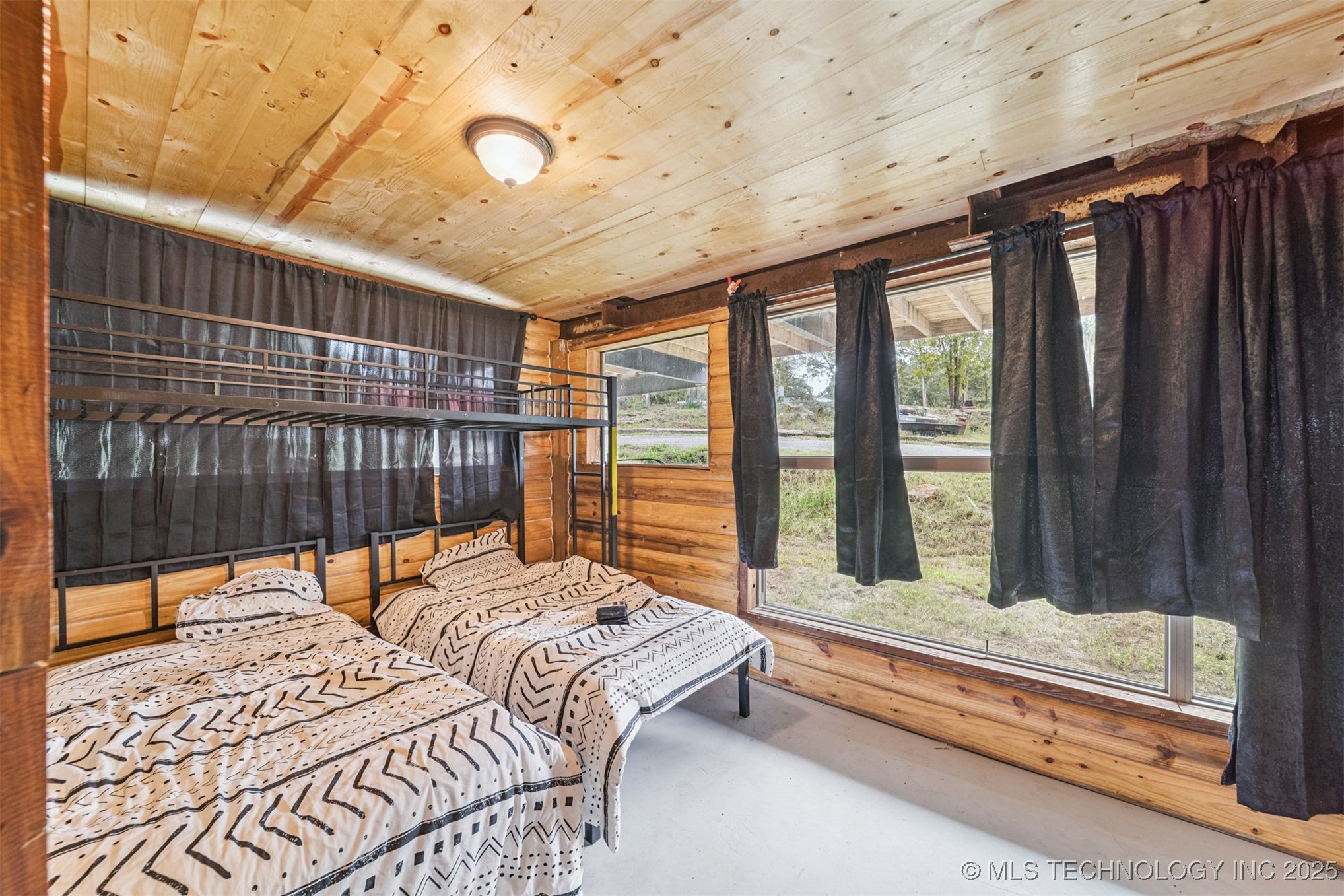 5277 W Lake Drive Property Photo 21