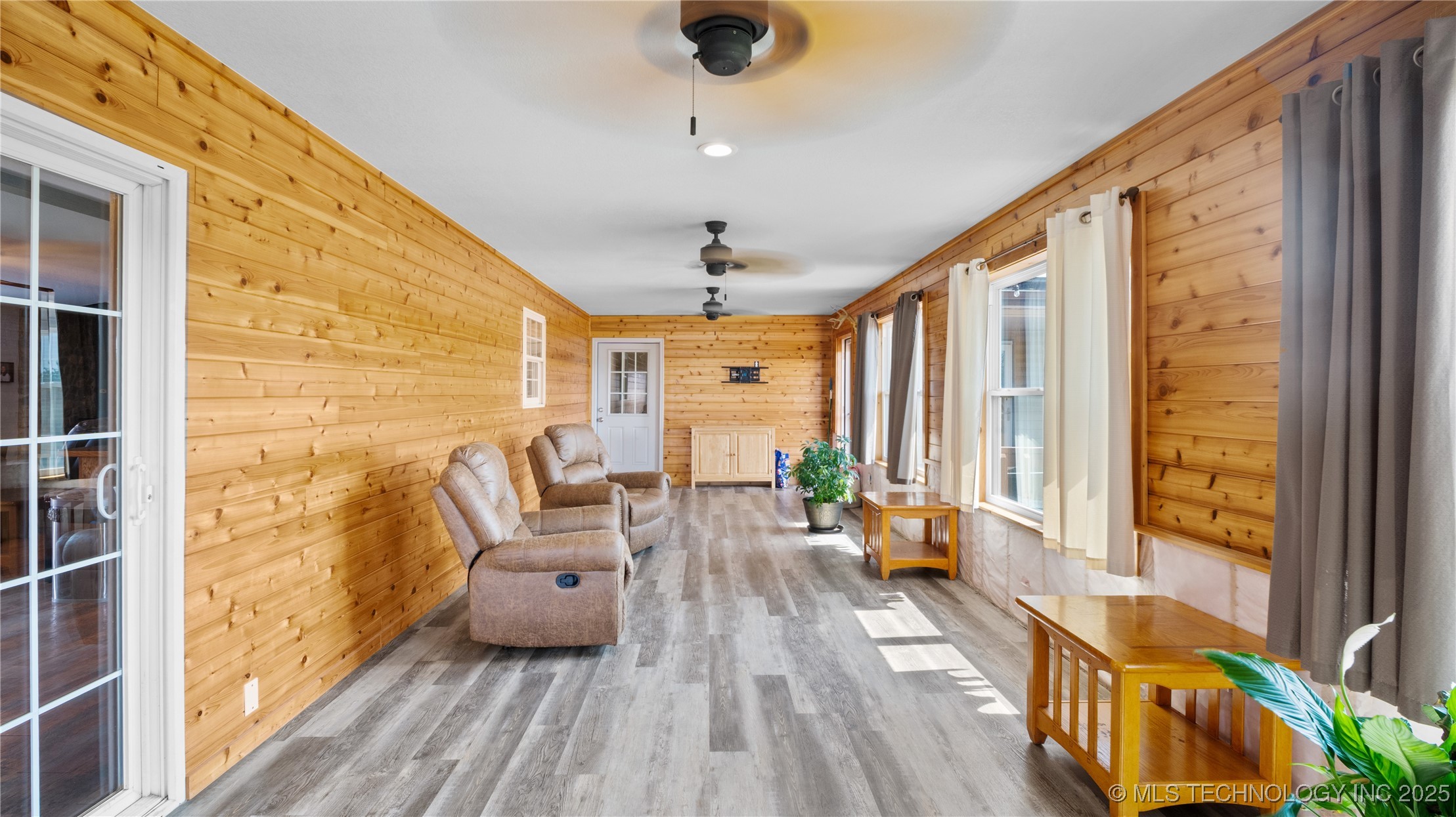 18091 N County Road 3350 Property Photo 6