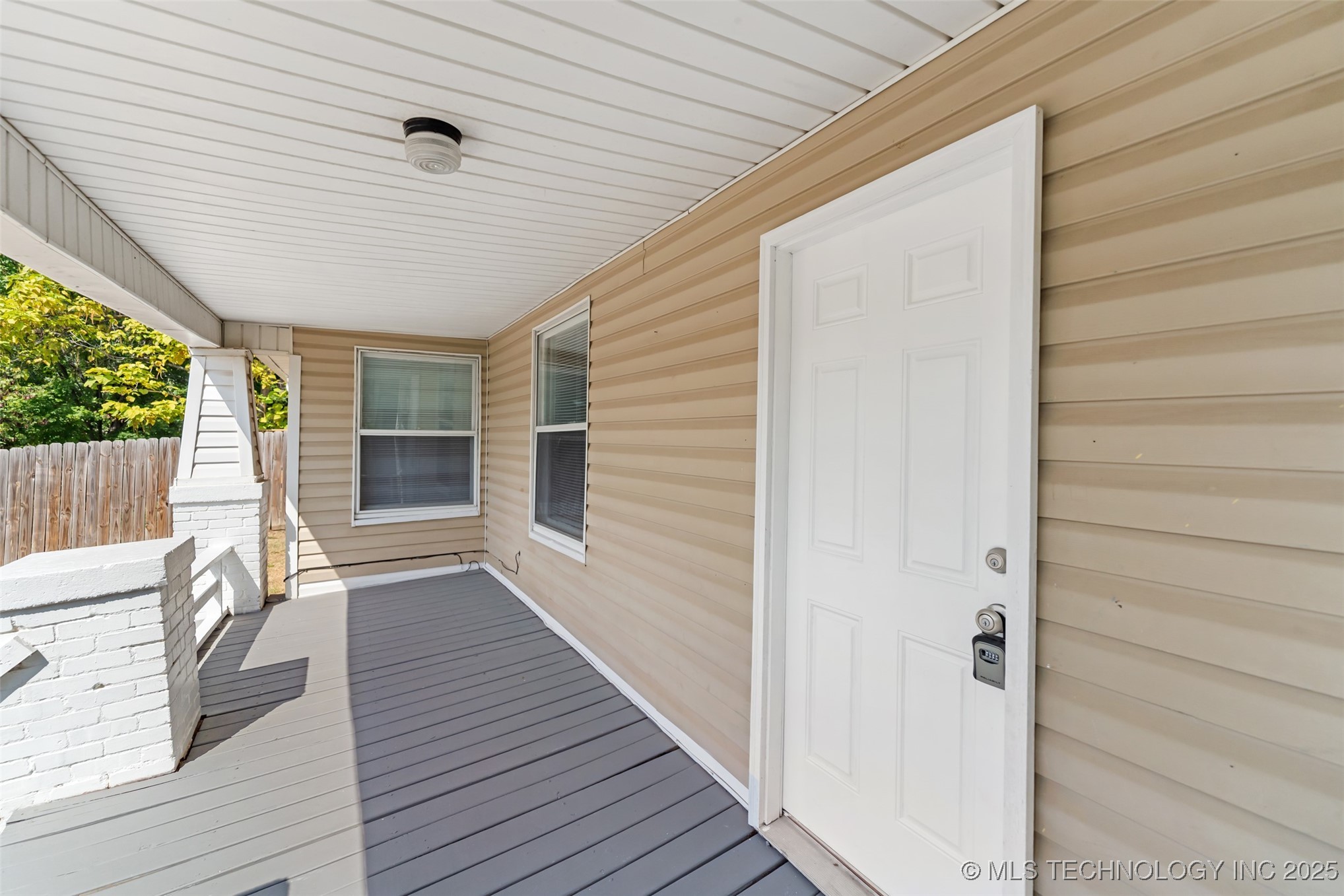 513 N Main Street Property Photo 3