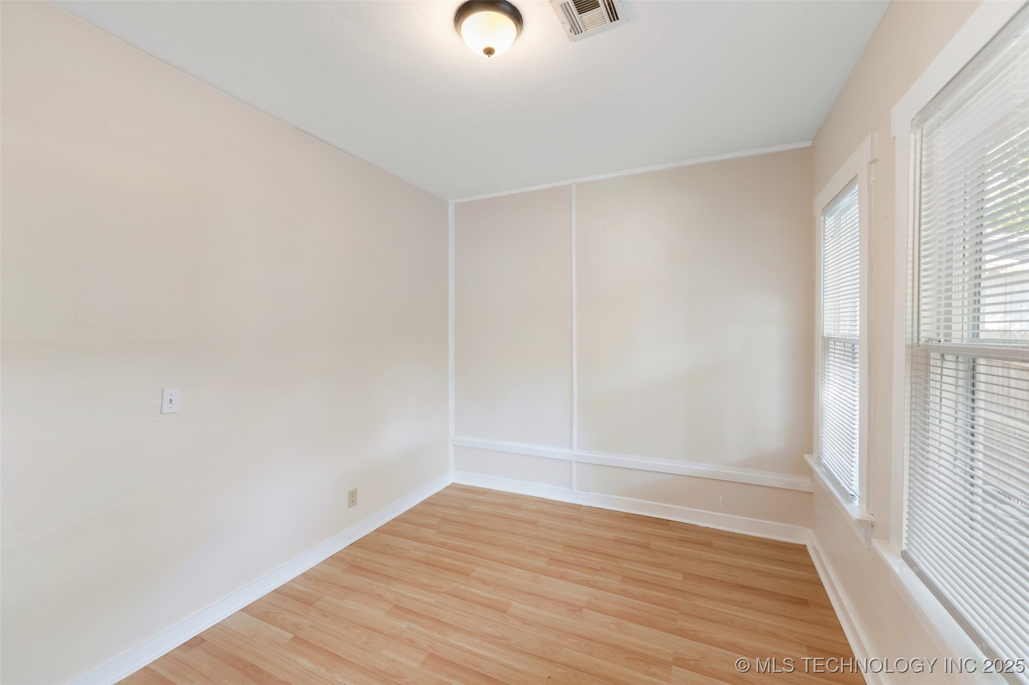 513 N Main Street Property Photo 13