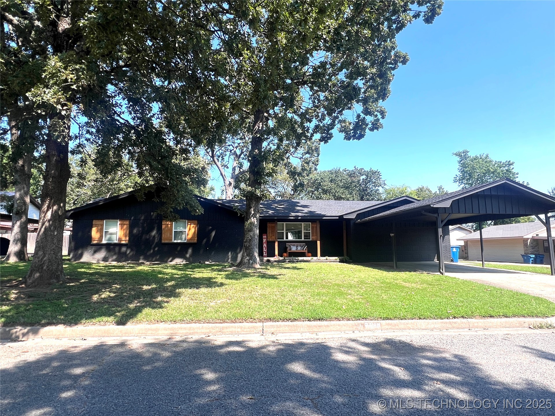 701 Lampton Lane Property Photo 1