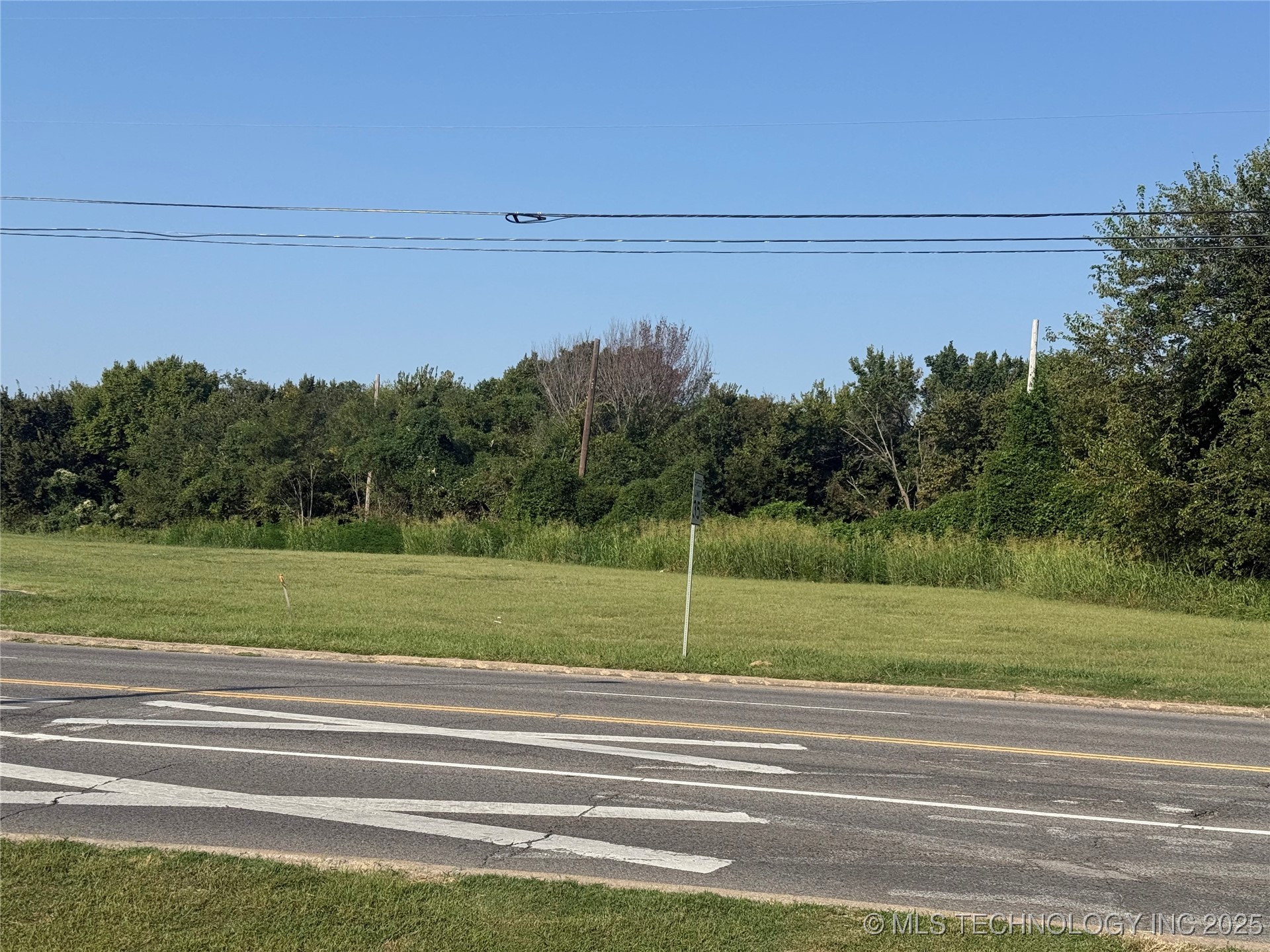 1813 N York Property Photo 5