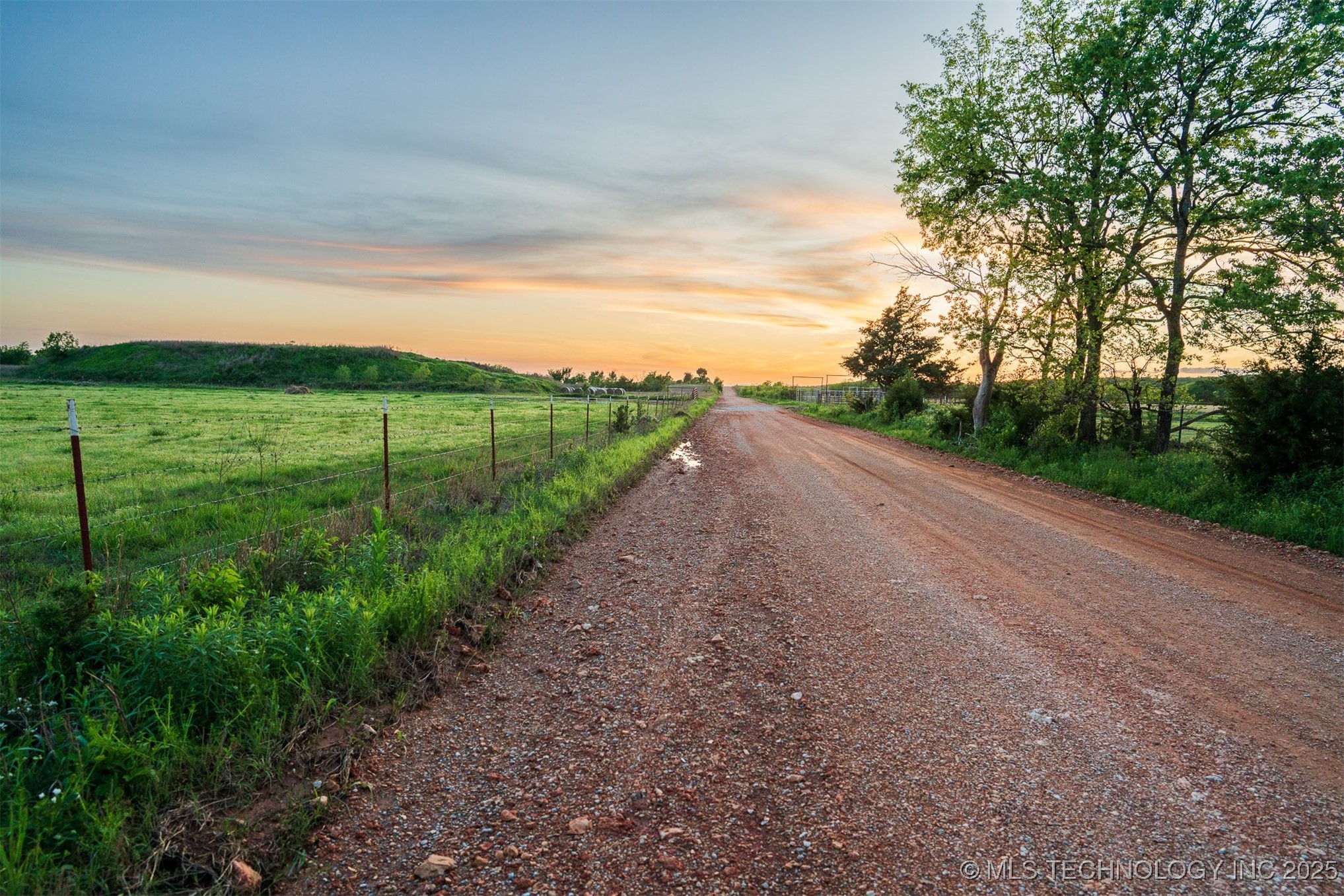 E 320 Road Property Photo 3