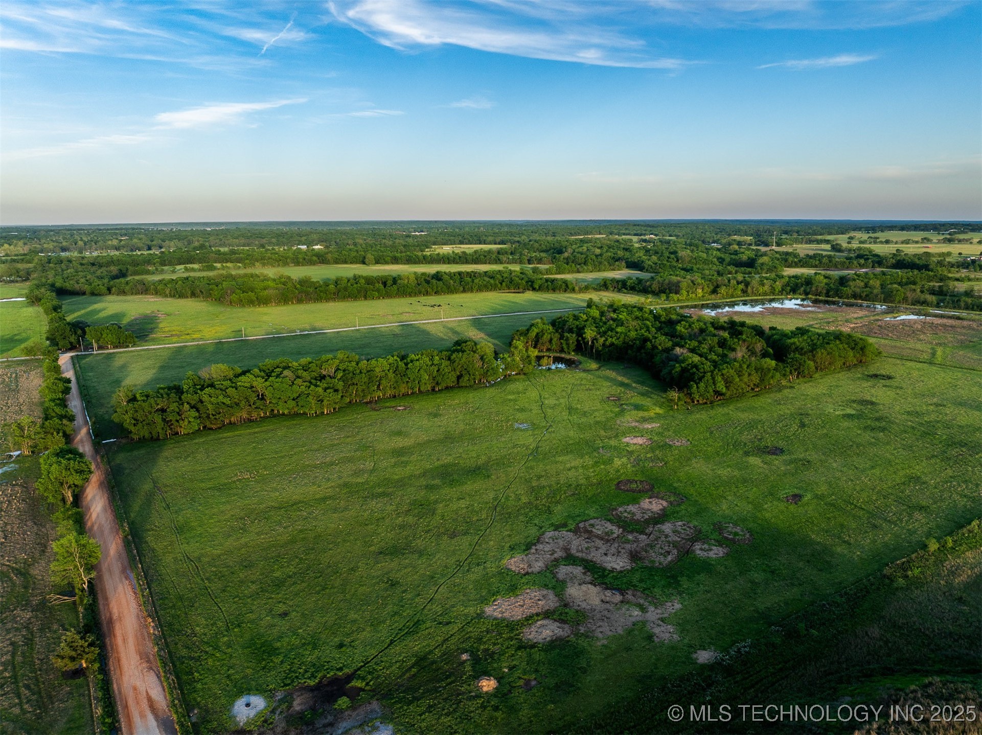 E 320 Road Property Photo 6