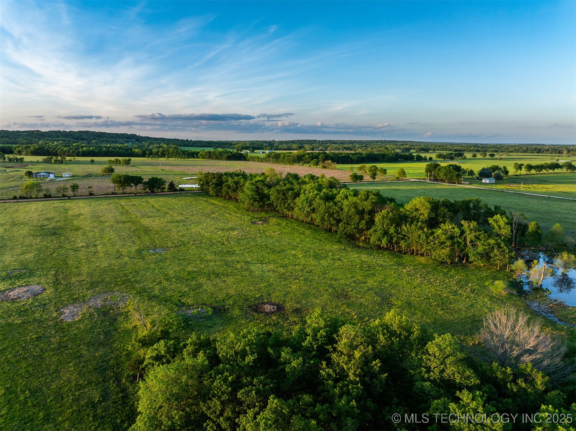 E 320 Road Property Photo 10