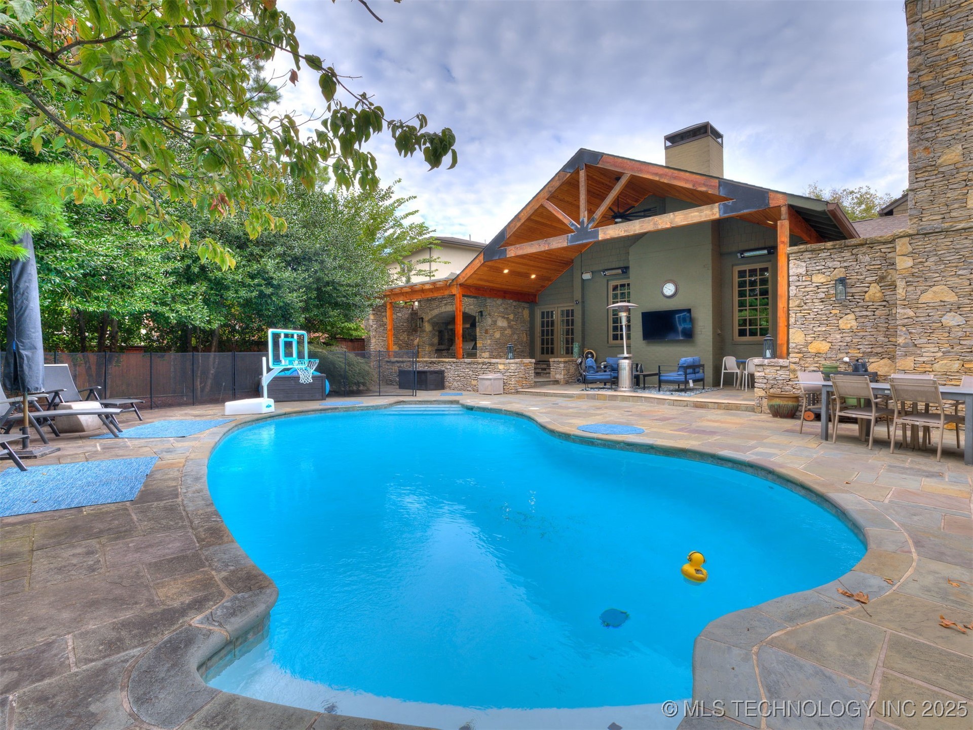 1782 E 30th Street Property Photo 8