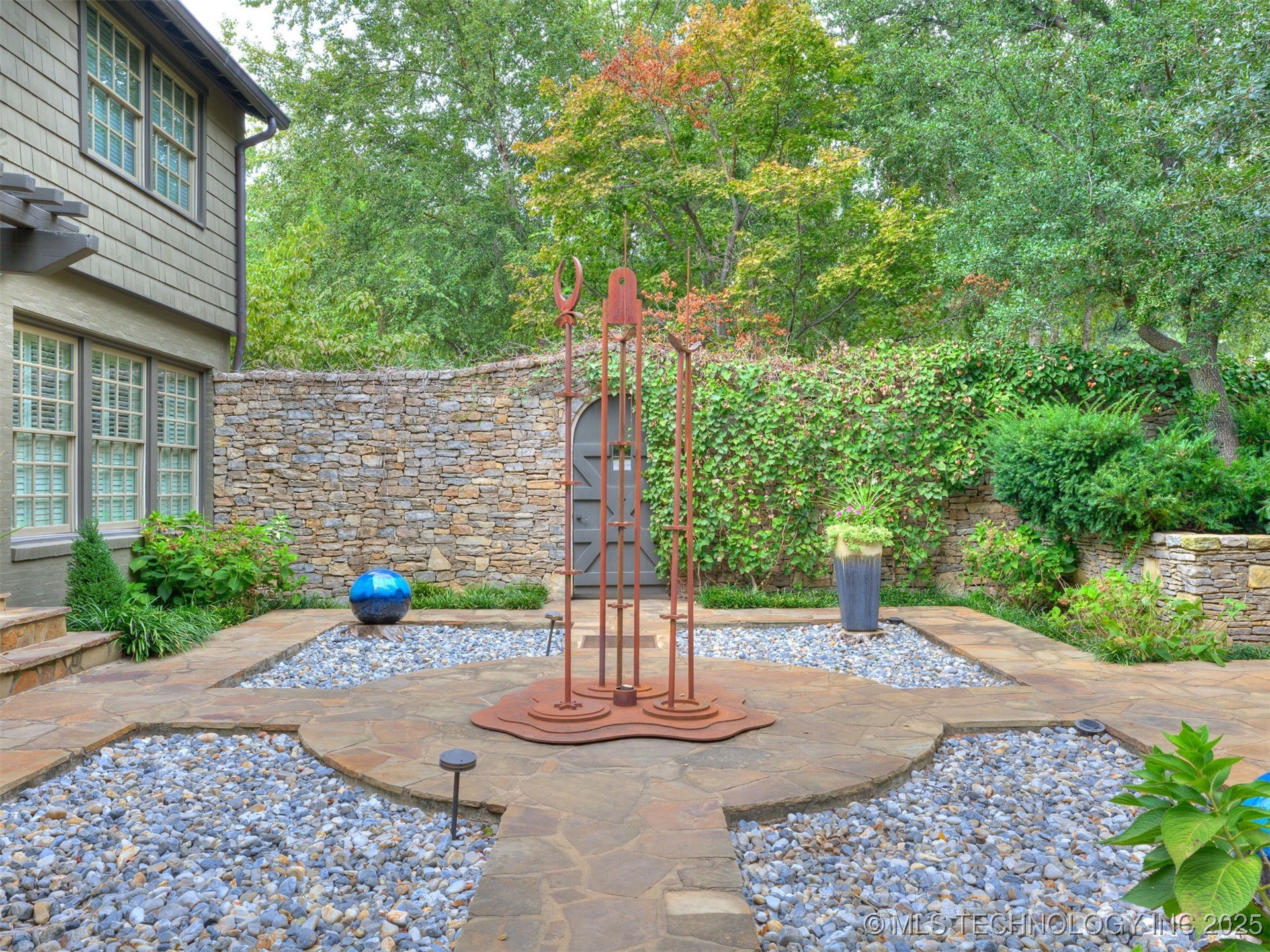 1782 E 30th Street Property Photo 13