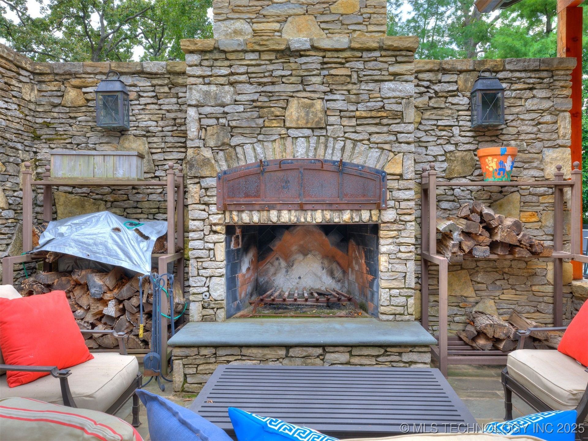 1782 E 30th Street Property Photo 18