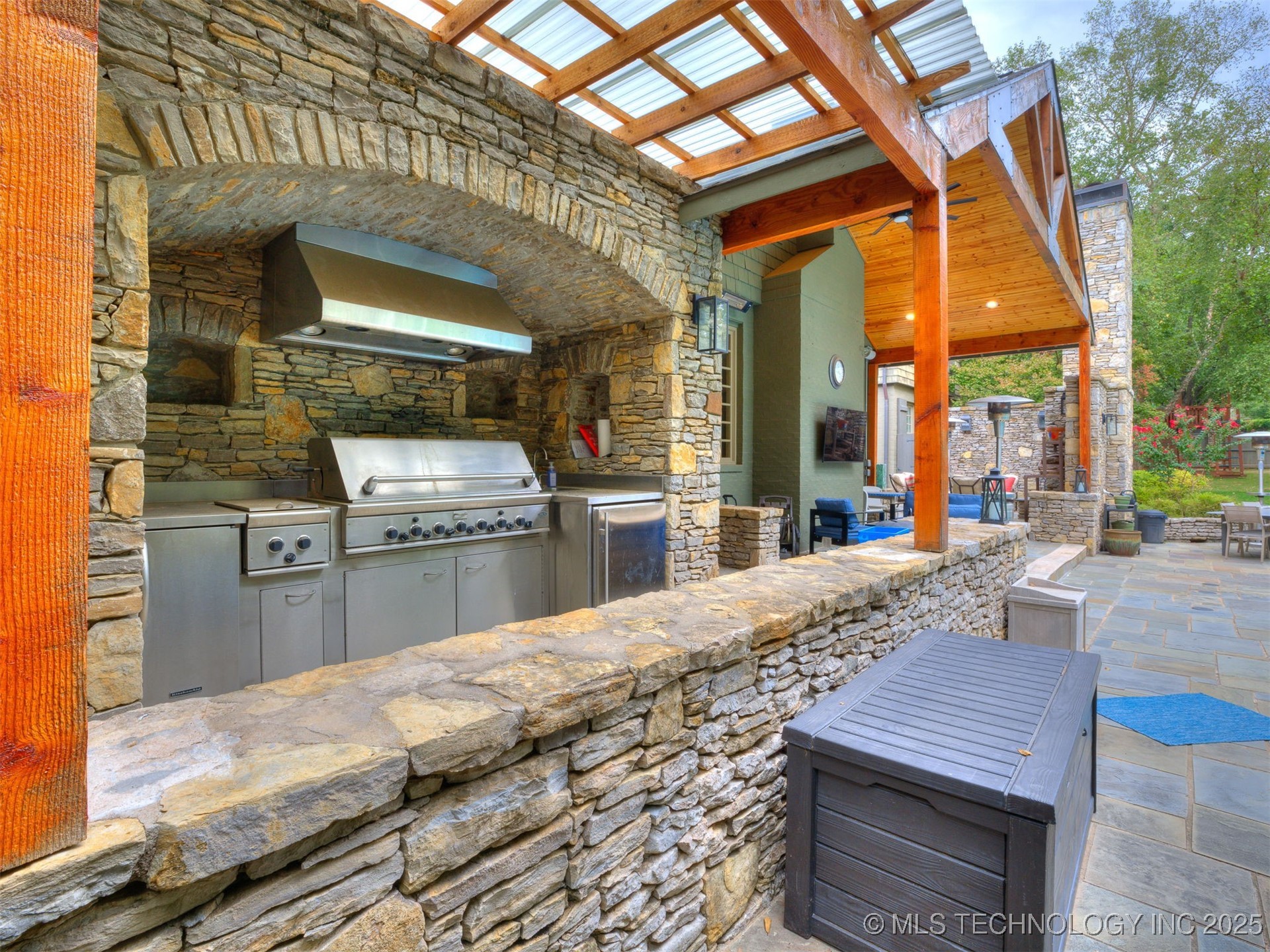 1782 E 30th Street Property Photo 20