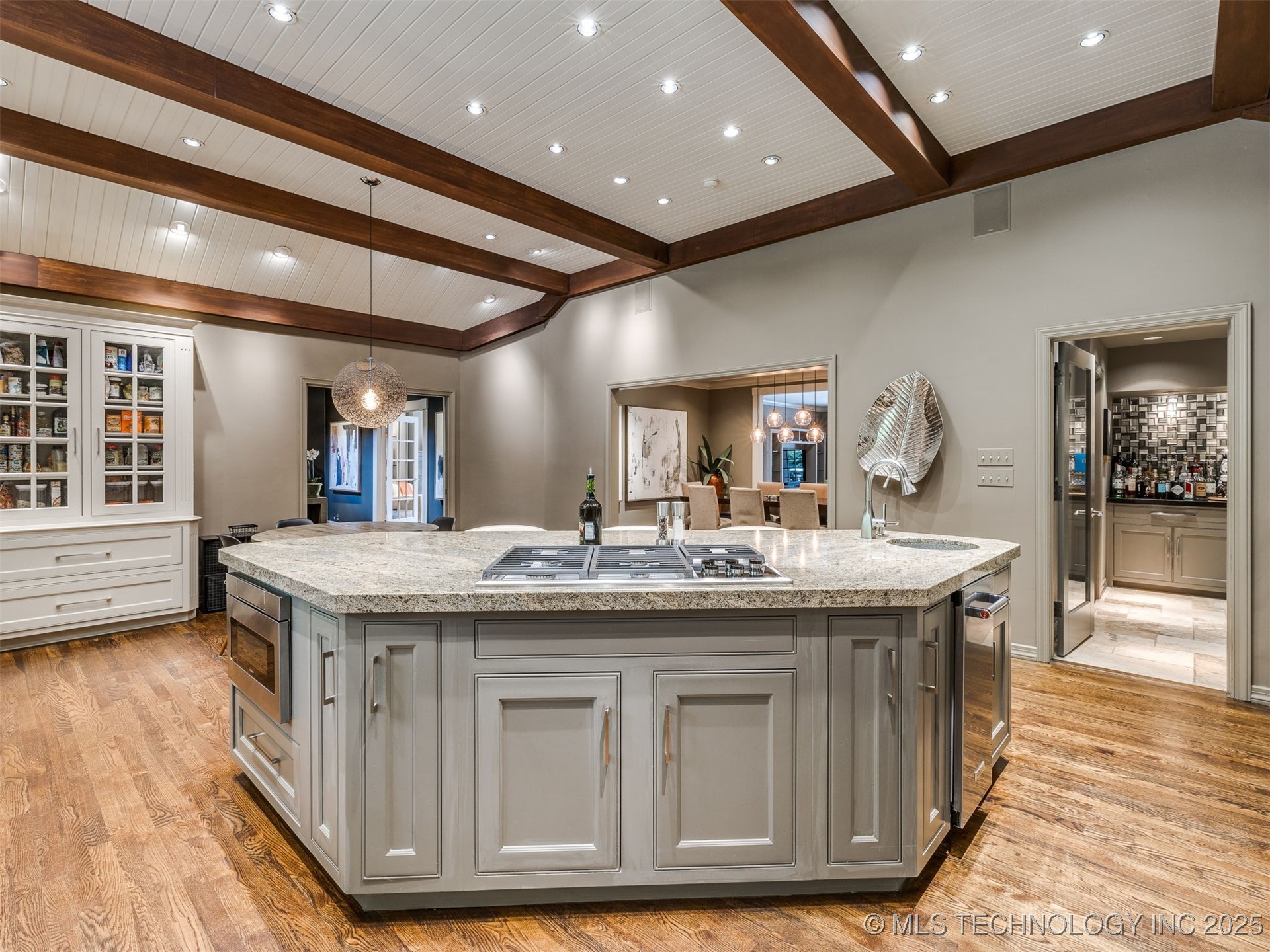 1782 E 30th Street Property Photo 40