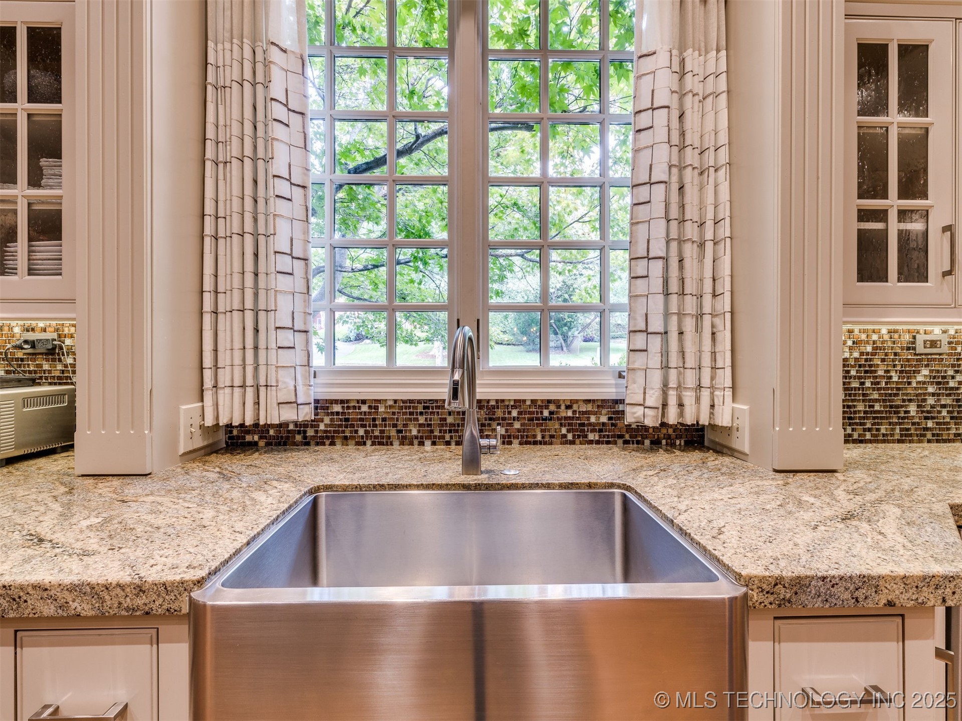 1782 E 30th Street Property Photo 43